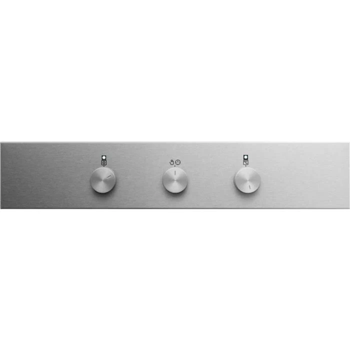 Tre manopole argentate su una superficie in acciaio inox. Non ci sono altri dettagli visibili.