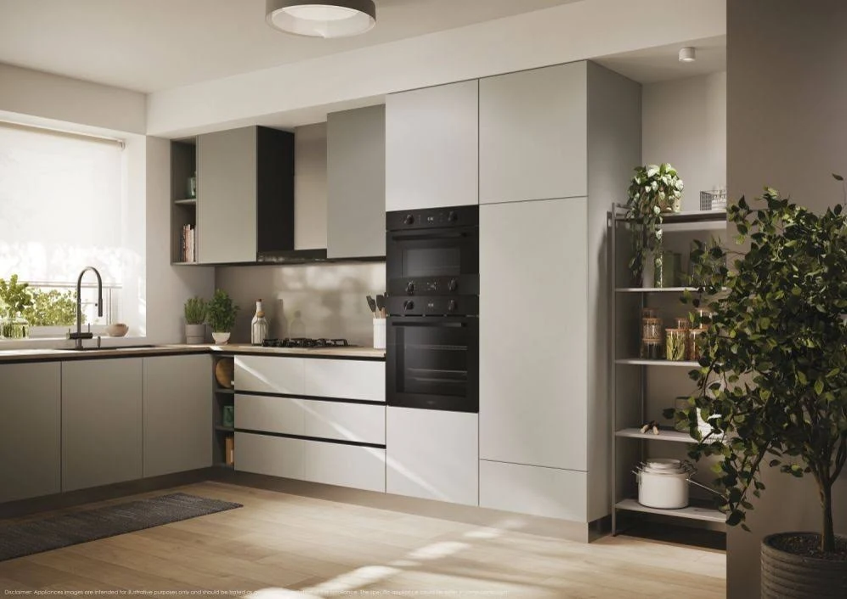 Una cocina moderna con gabinetes gris claro, electrodomésticos y pisos de madera.