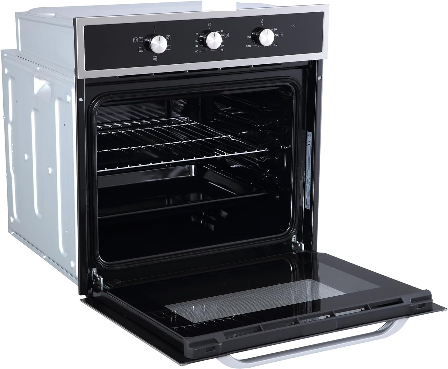 Un horno abierto con interior negro y carcasa metálica.