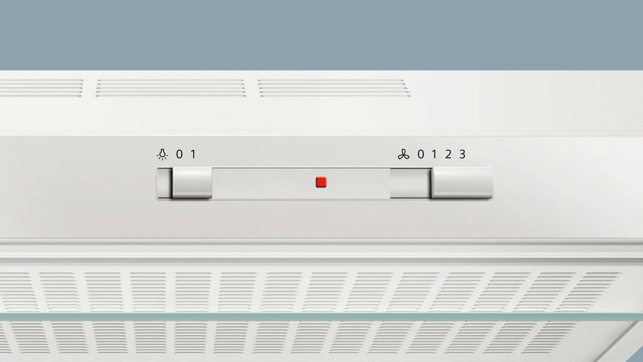 Panel de control de campana blanca con botones, ajustes de ventilador y luz.