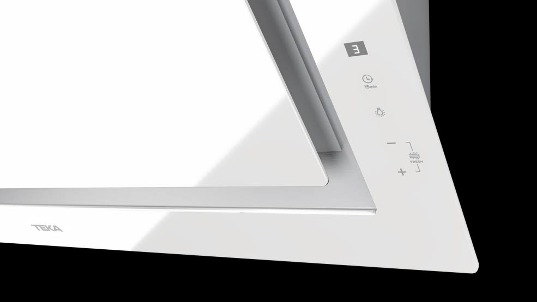 Primer plano del panel de control de una campana extractora blanca.