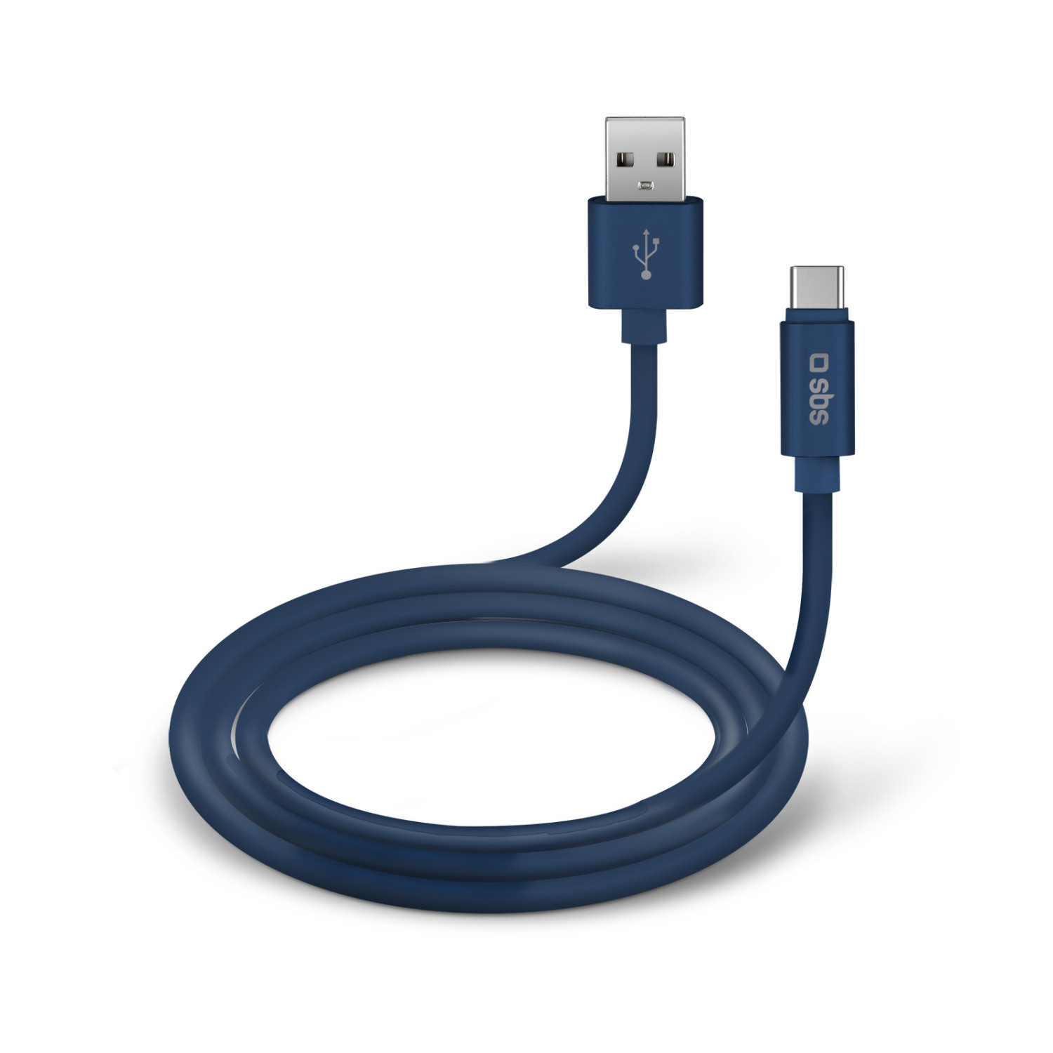 Un cavo di ricarica da USB a USB-C blu navy, curvo e arrotolato, isolato su bianco.