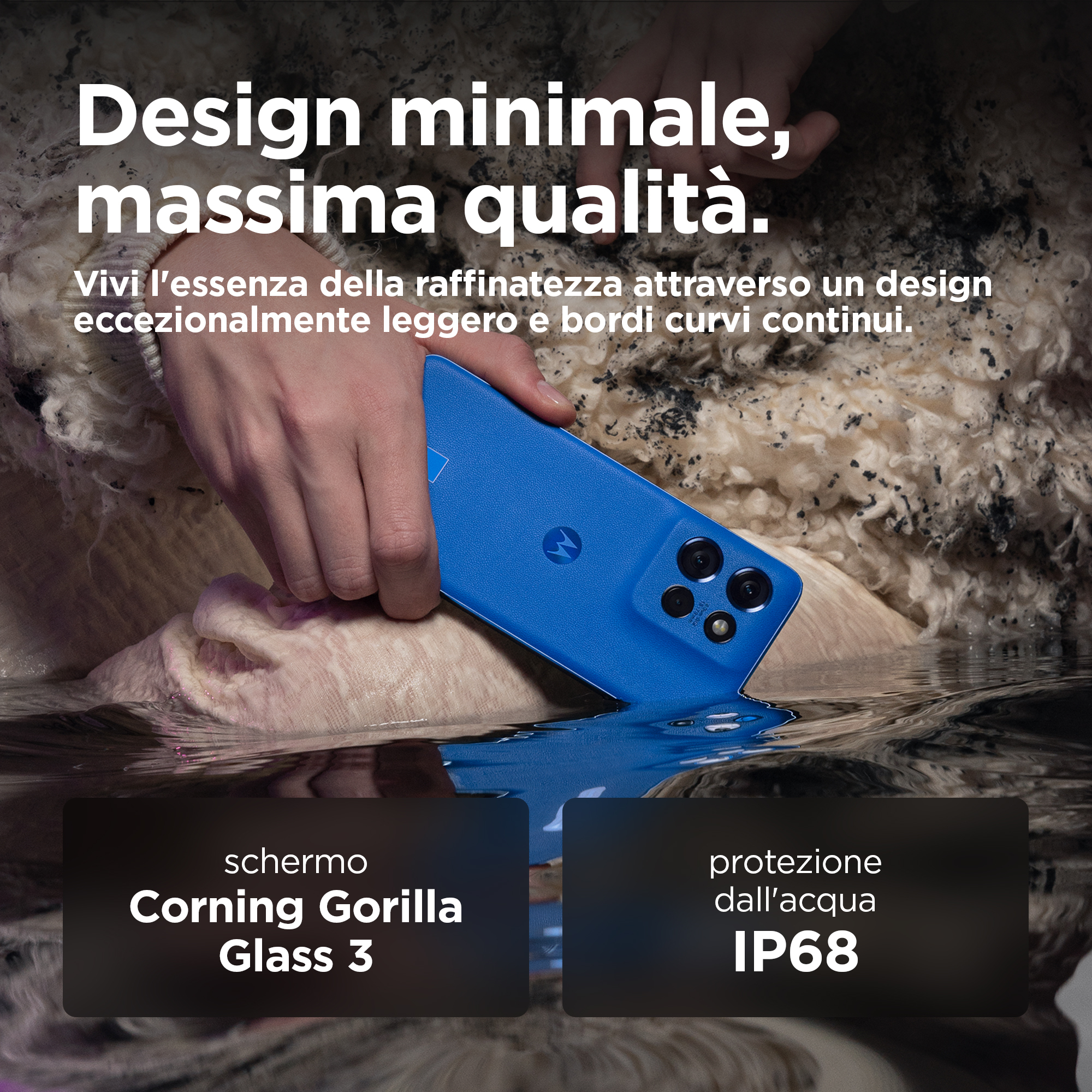 Niebieski smartfon w wodzie. Telefon ma trzy aparaty. Tekst mówi: Corning Gorilla Glass 3 i ochrona IP68.