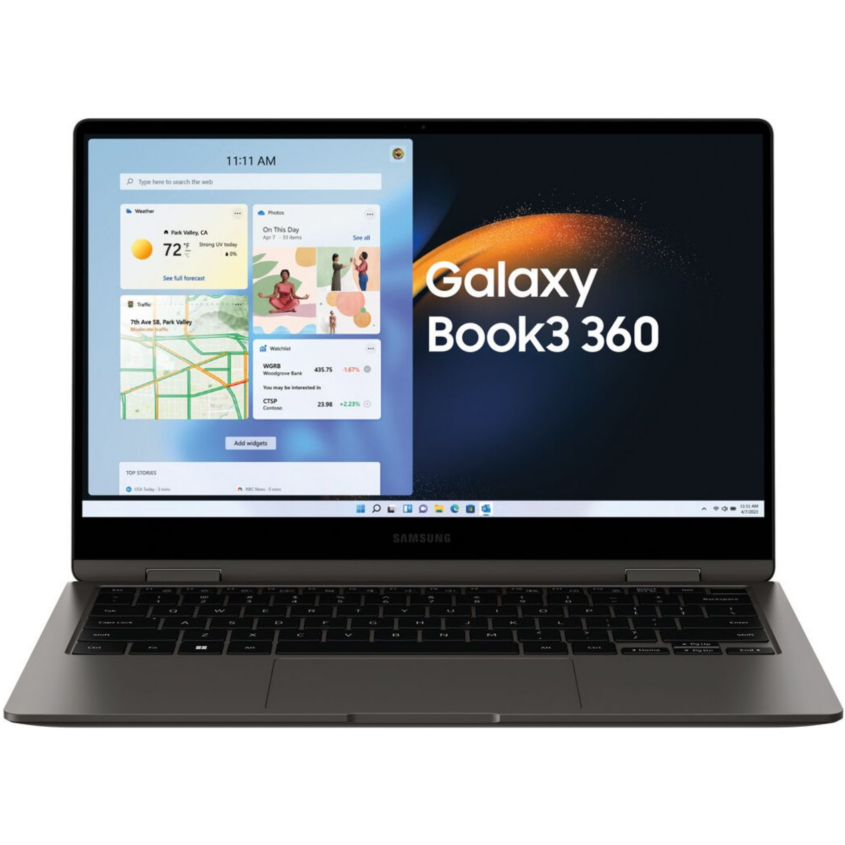 Ein Laptop mit einem Bildschirm, der eine Wetter-App und einen Kalender anzeigt. Der Laptop ist silberfarben und offen.