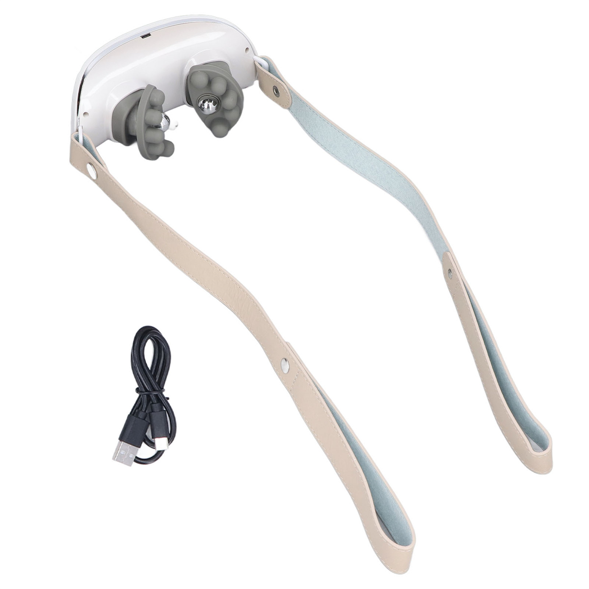 Ein Nackenmassagegerät. Es hat zwei graue Massageköpfe und beige Riemen. Ein USB-Kabel liegt daneben.