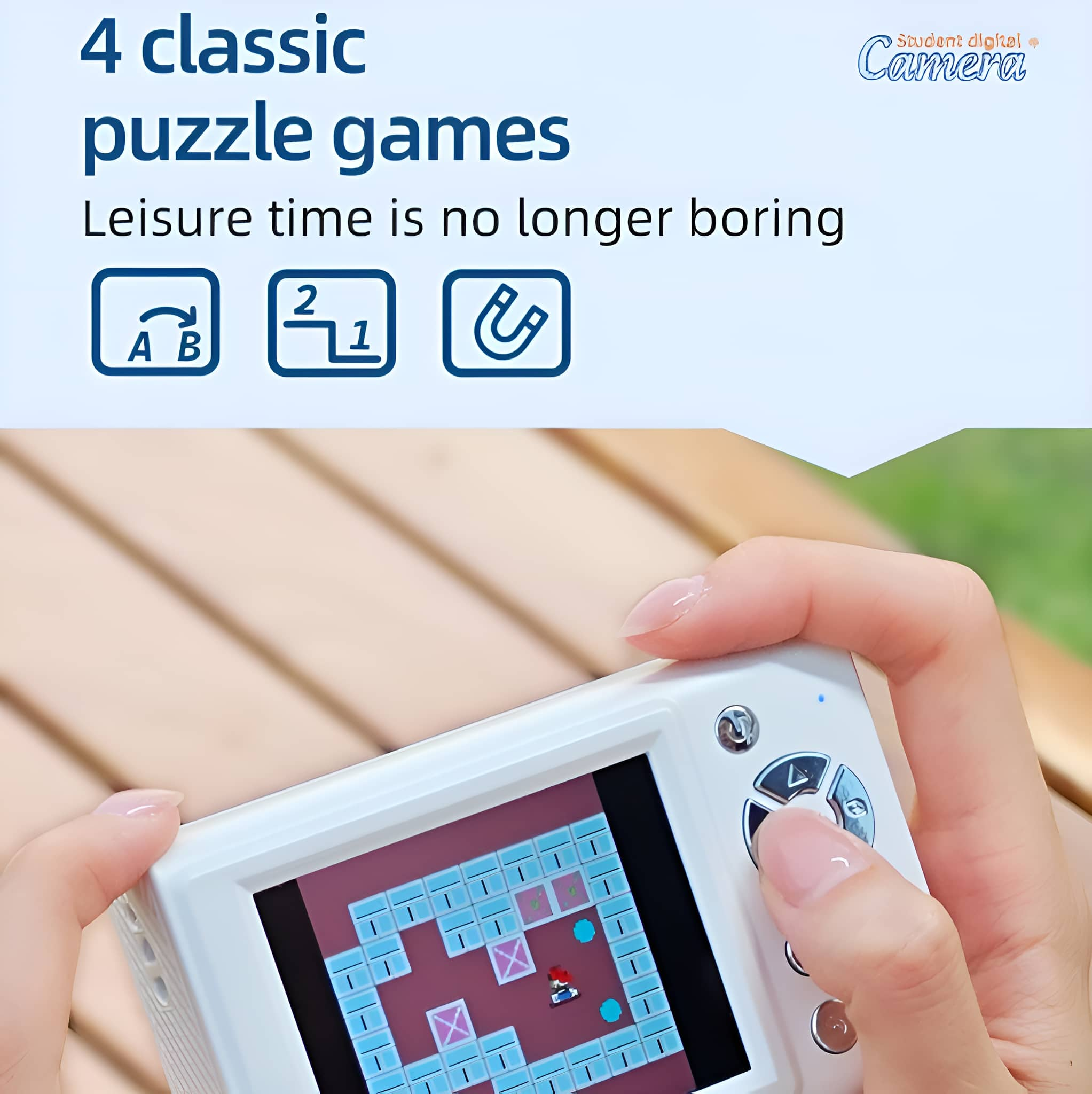 Eine Person spielt ein Spiel auf einem weißen Handheld-Gerät. Das Spiel ist ein Labyrinth.