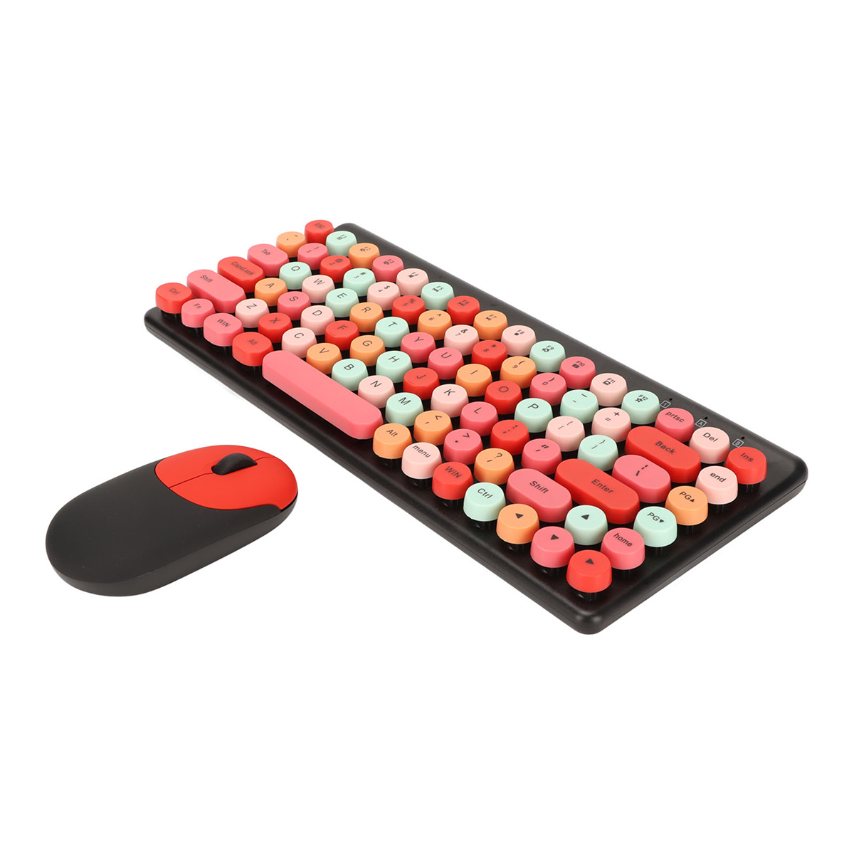 Eine Tastatur im Retro-Stil und eine rot-schwarze Maus liegen auf einer weißen Oberfläche.