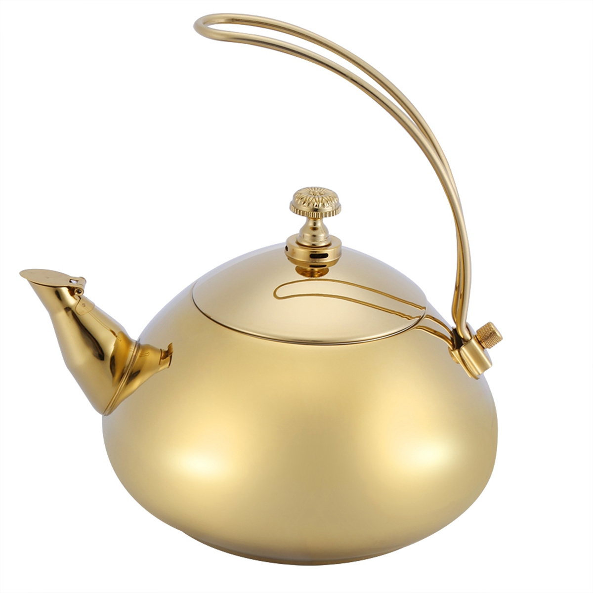 Eine goldene Teekanne mit langem, gebogenem Griff und Ausguss. Sie hat einen Deckel.
