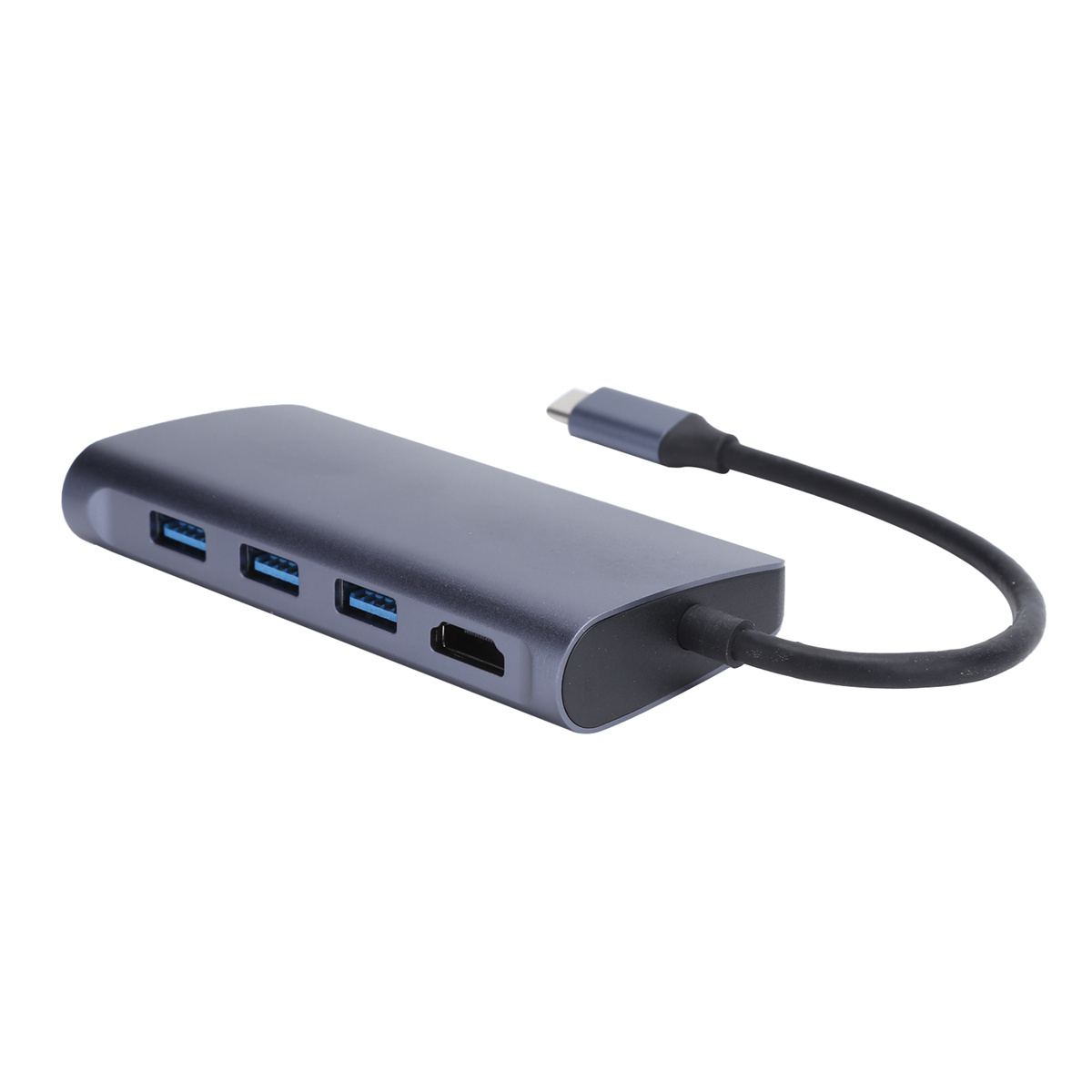 Ein dunkelgrauer USB-C-Hub mit drei USB-Anschlüssen, einem HDMI-Anschluss und einem angeschlossenen schwarzen Kabel.