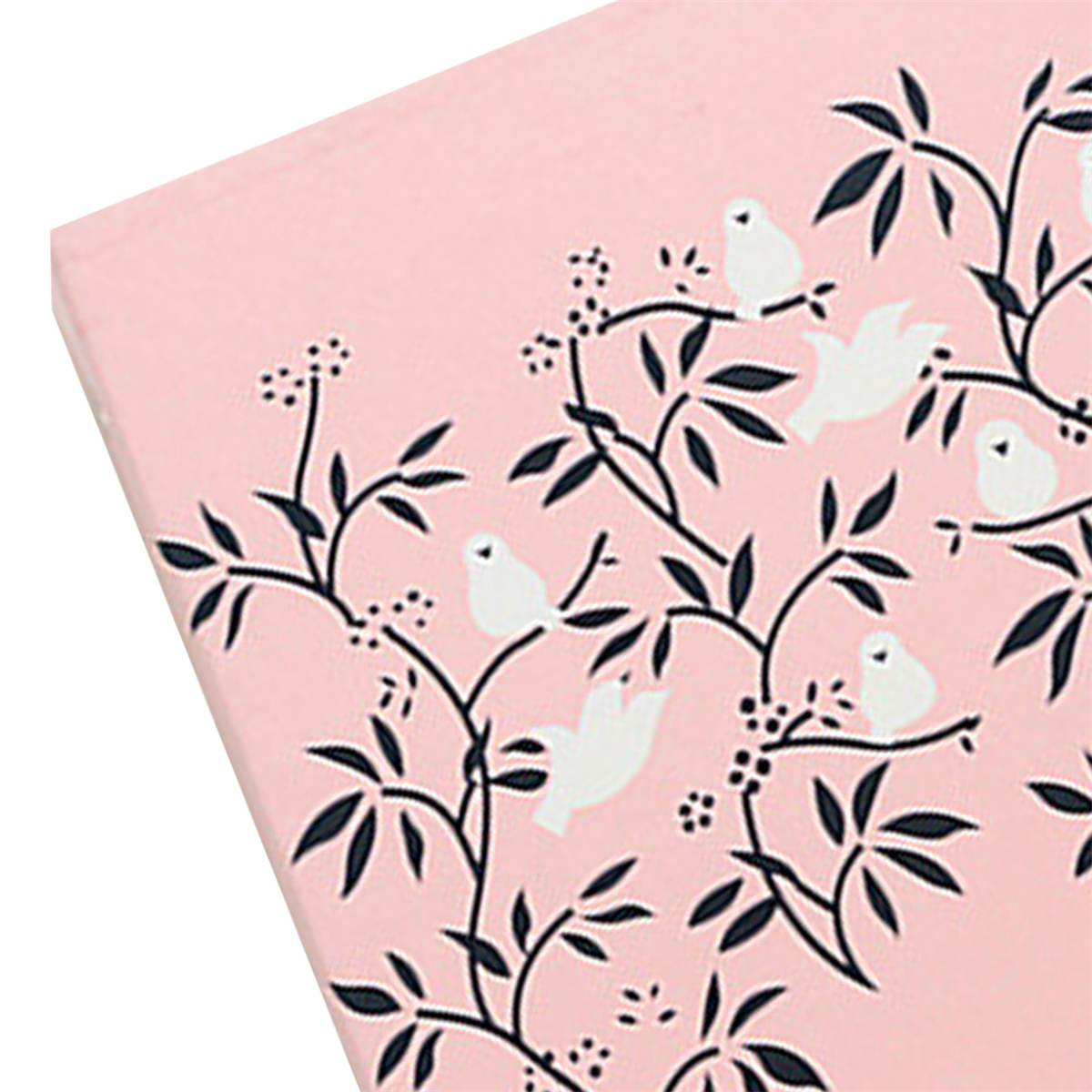 Eine rosa Notizbuchecke mit schwarzen Ästen und weißen Vögeln mit Details.
