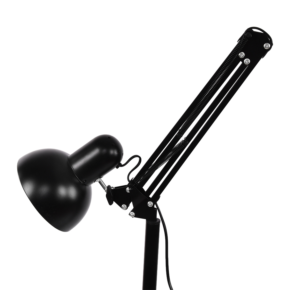 Schwarze, verstellbare Schreibtischlampe auf weißem Hintergrund. Die Lampe ist eingeschaltet.