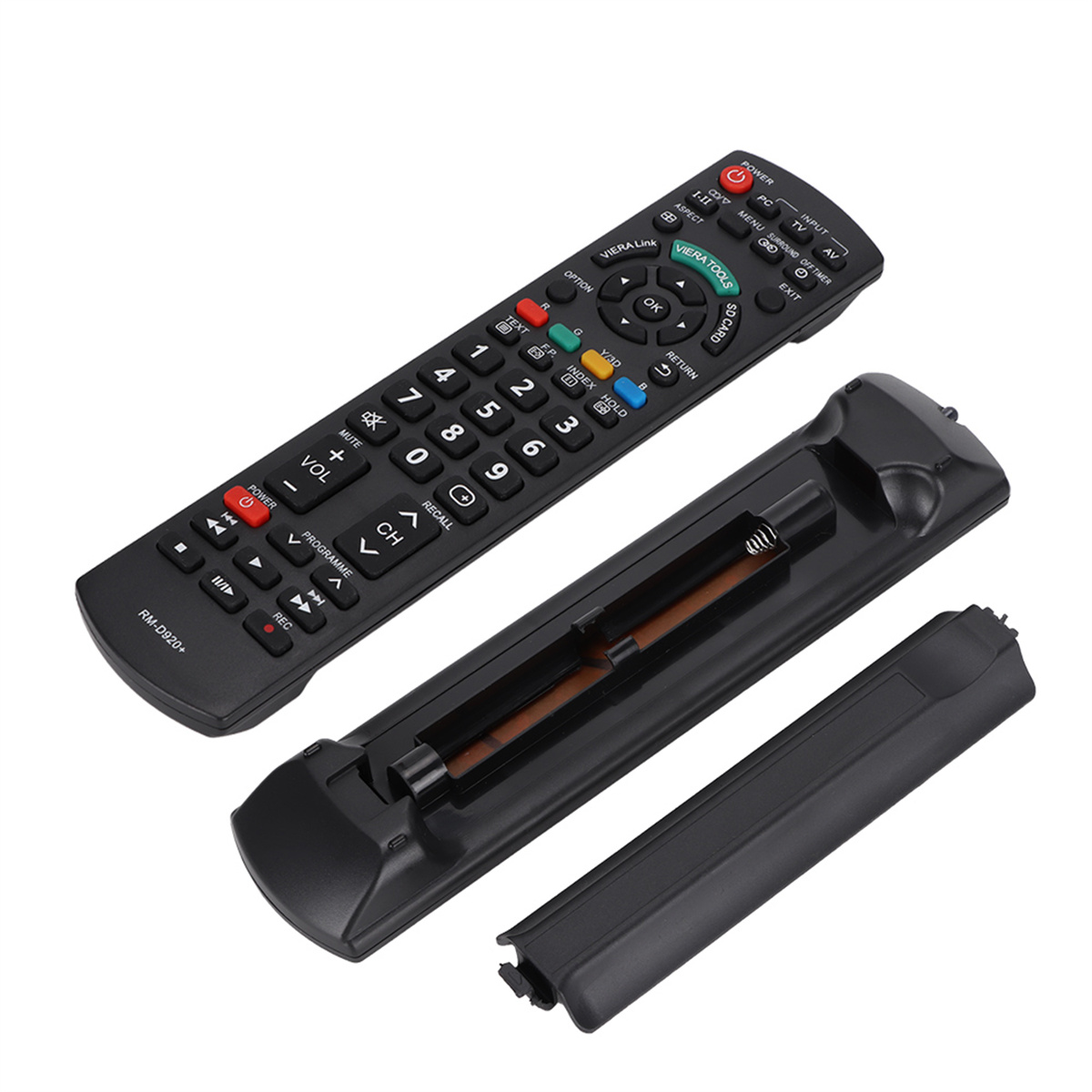 Schwarze TV-Fernbedienung mit Knöpfen, Batteriefach offen. Weißer Hintergrund.