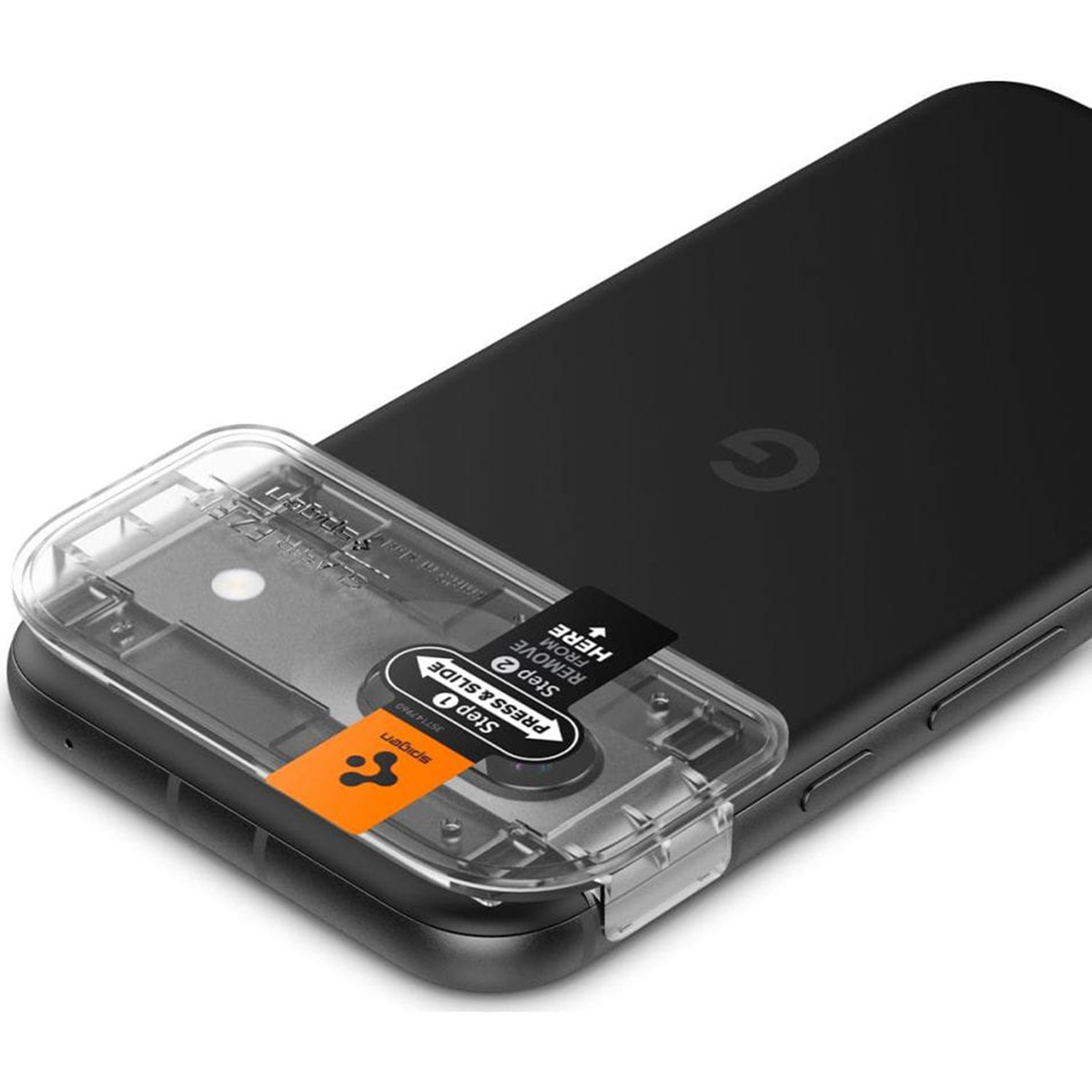 Telefon z zestawem do nakładania ochraniacza ekranu. Zestaw jest przezroczysty, pokazuje kroki.