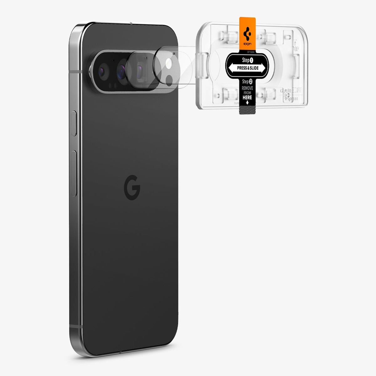 Telefono con protezione per obiettivo della fotocamera e confezione. La protezione è trasparente e pronta.