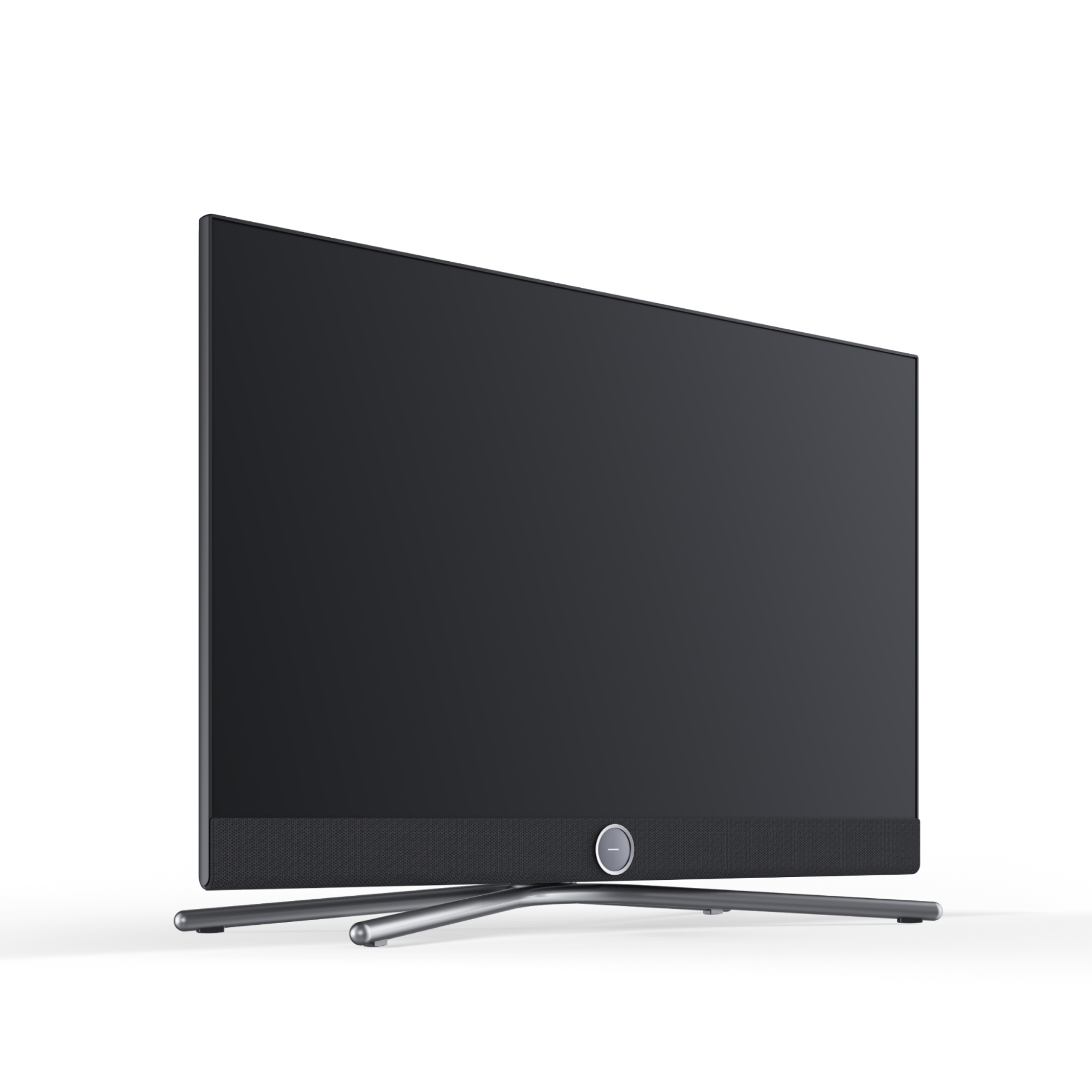 Ein moderner schwarzer Fernseher auf einem silbernen Ständer, vor weißem Hintergrund. Der Fernseher ist nach rechts abgewinkelt.