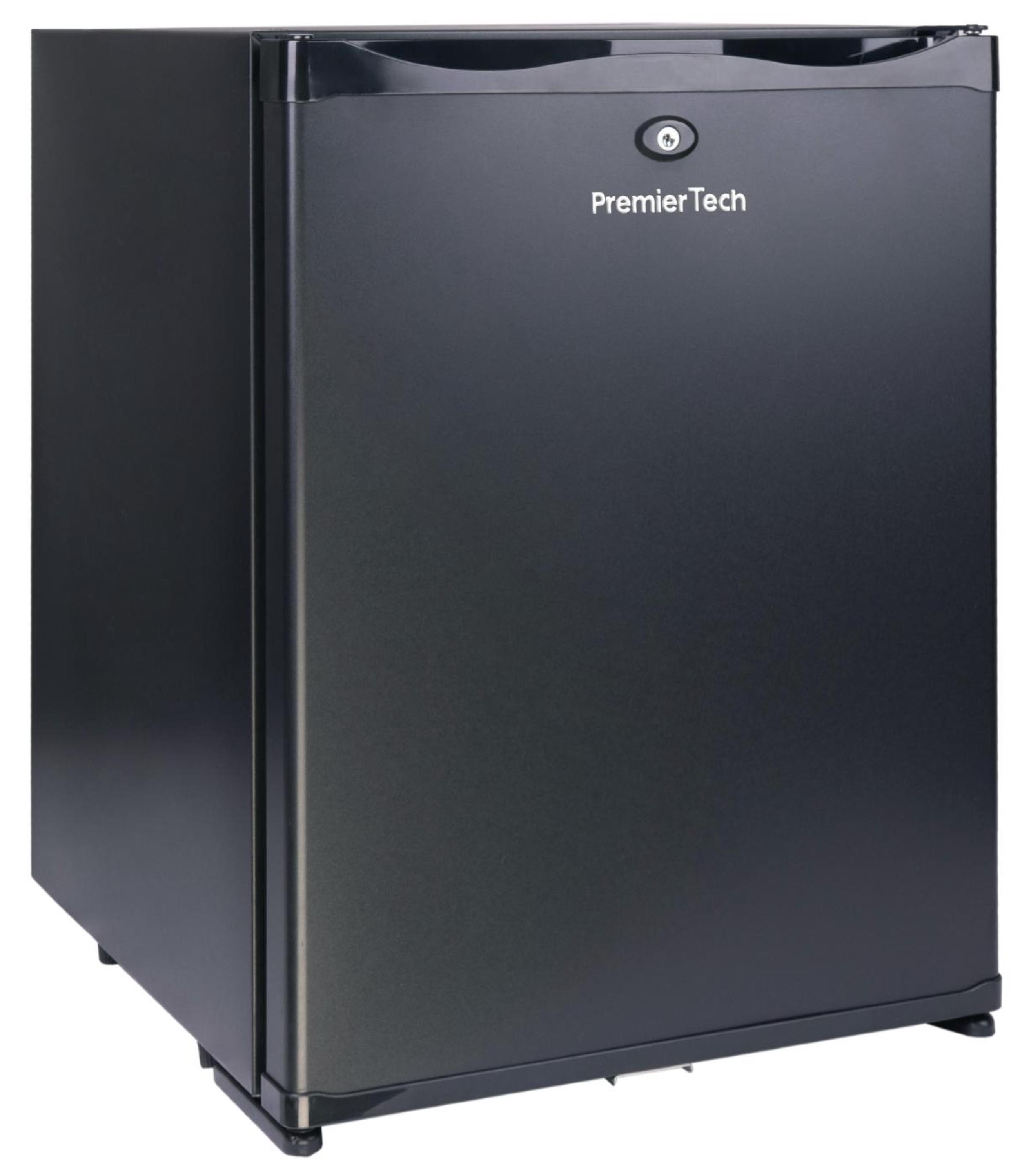 Un piccolo frigorifero PremierTech nero con una singola porta, isolato su bianco.