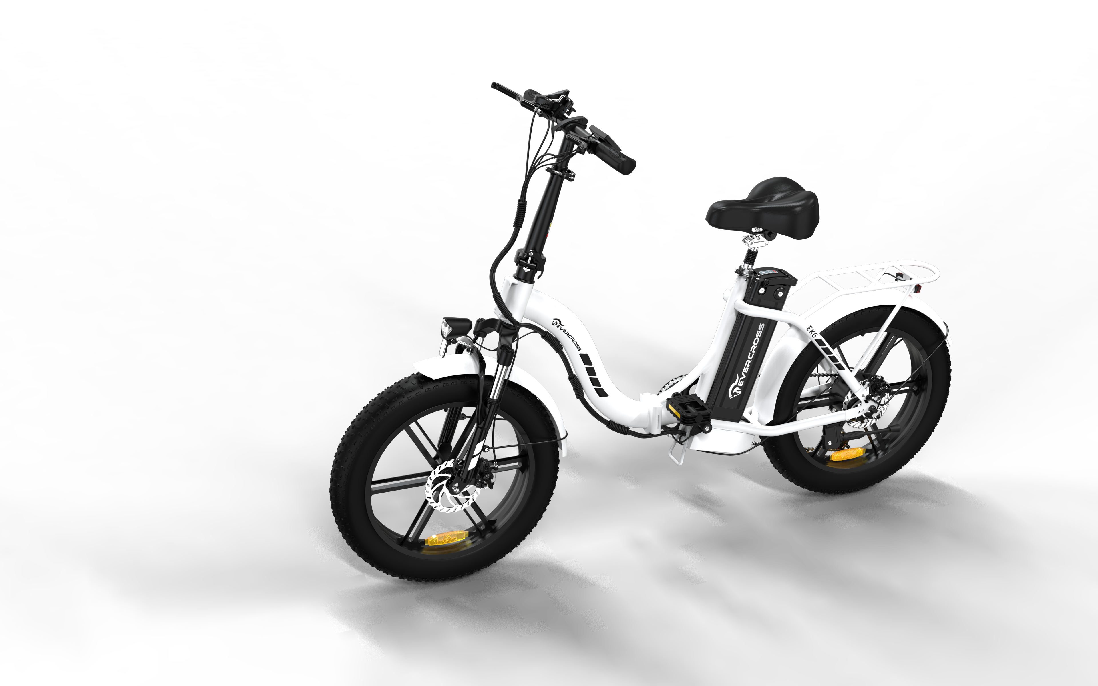 Weißes Elektrofahrrad auf schwarzem Hintergrund, mit einem schlanken, modernen Design.