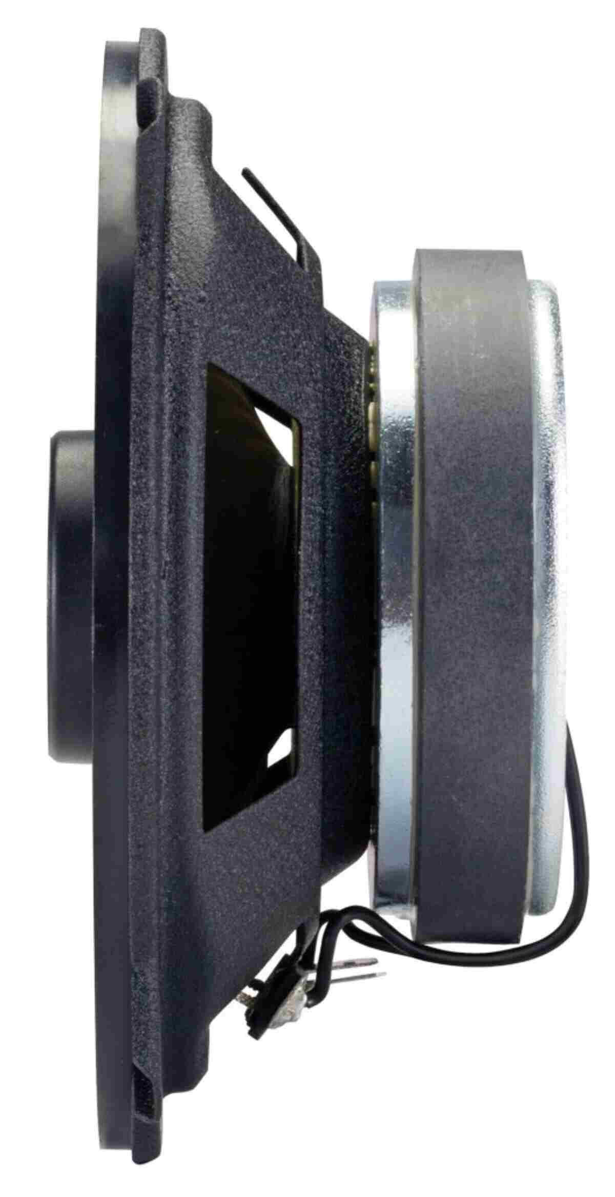 Seitenansicht eines schwarzen Lautsprechers. Kreisförmige Form, mit schwarzem Rahmen. Drähte sichtbar.