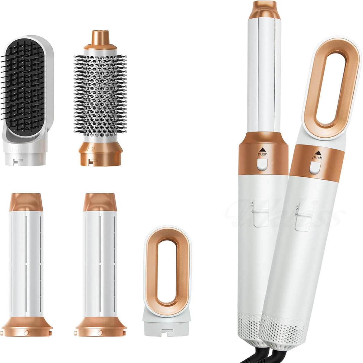 Haarstyling-Werkzeuge mit mehreren Aufsätzen. Weiß-goldenes Farbschema. Weißer Hintergrund.