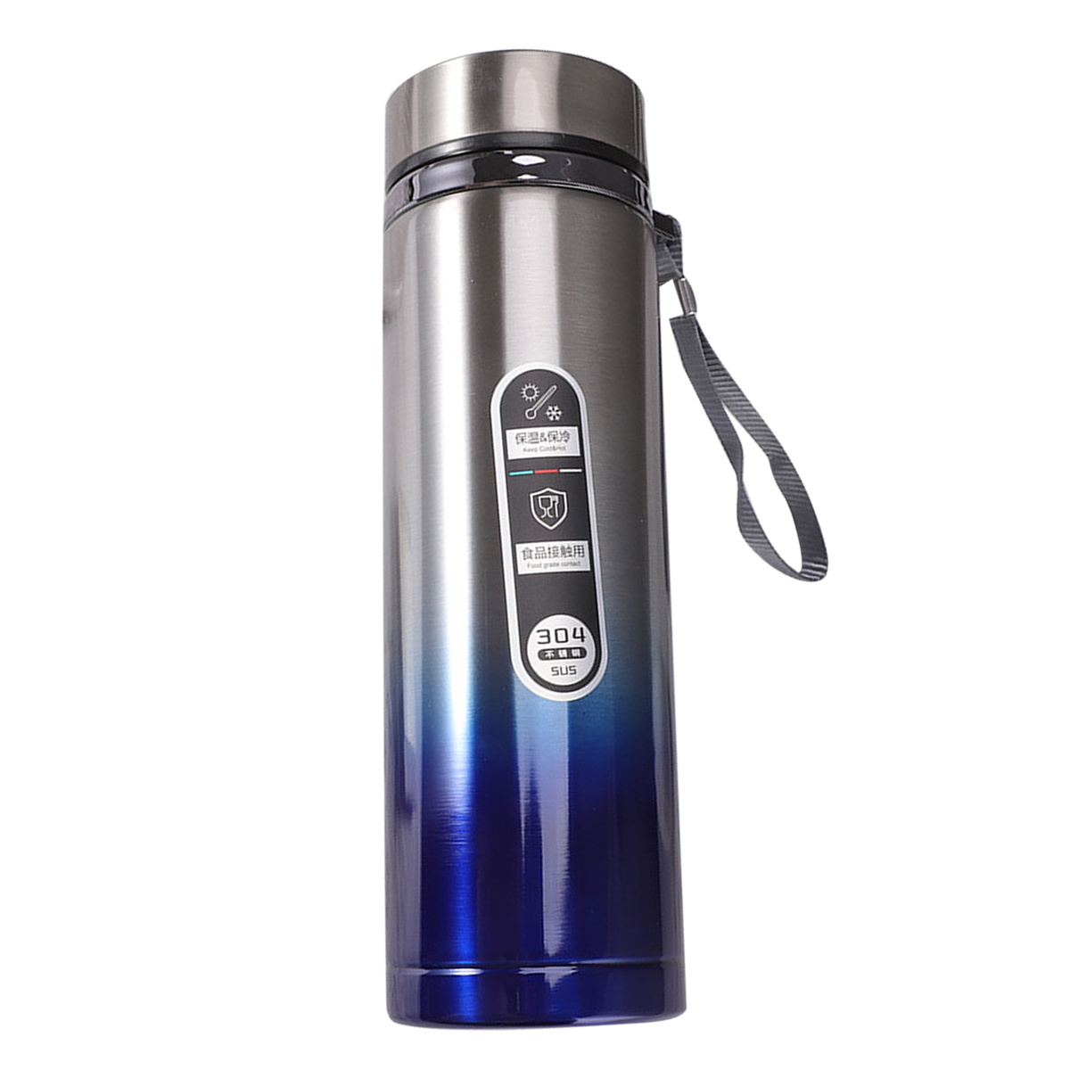 Eine silber-blaue Isolierflasche mit schwarzem Deckel und grauem Riemen auf weißem Hintergrund.