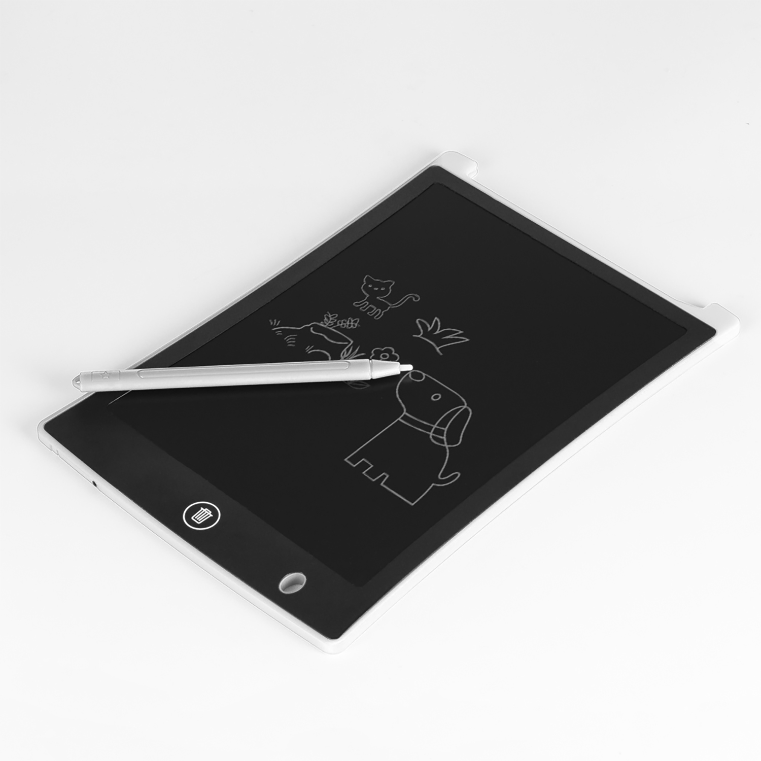 Un tablet da disegno con uno stilo. Mostra un cane, un gatto e altri disegni.