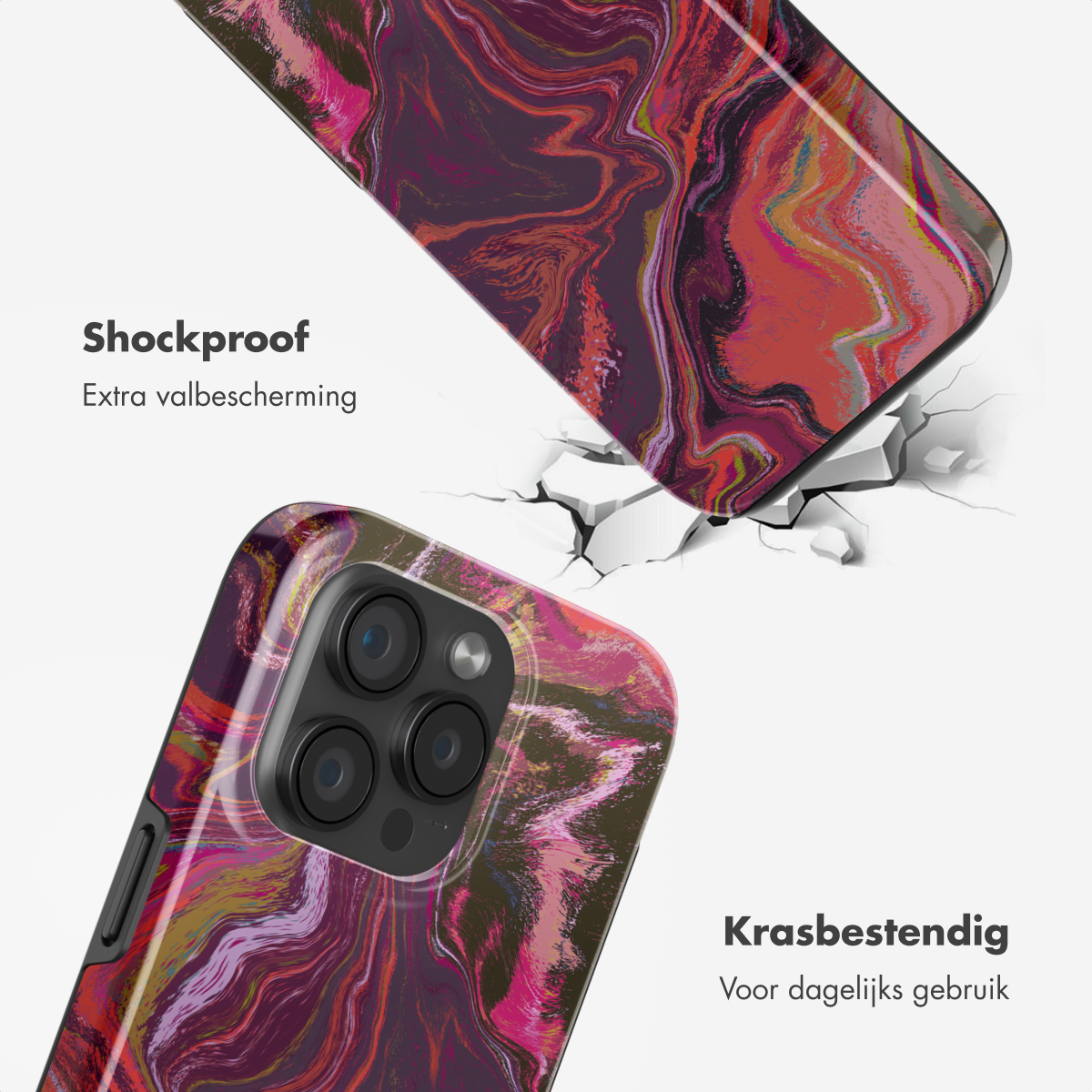 Deux coques de téléphone, une fissurée, avec un design marbré et texte sur résistance aux chocs et rayures.