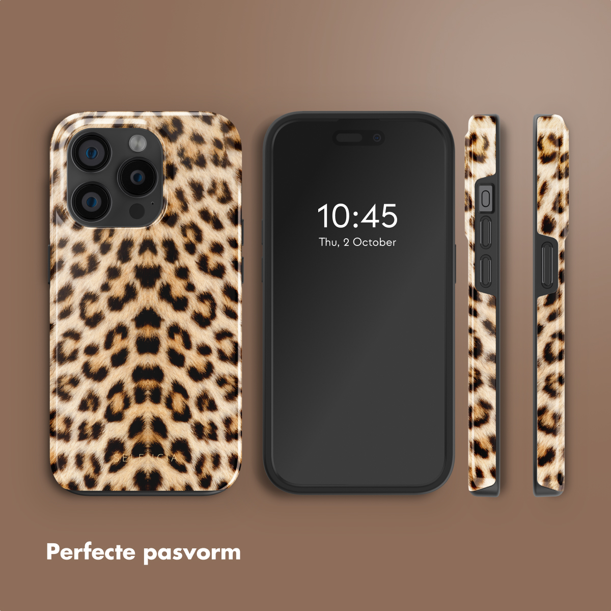 Un téléphone avec une coque à imprimé léopard, affichant l'heure et la date.
