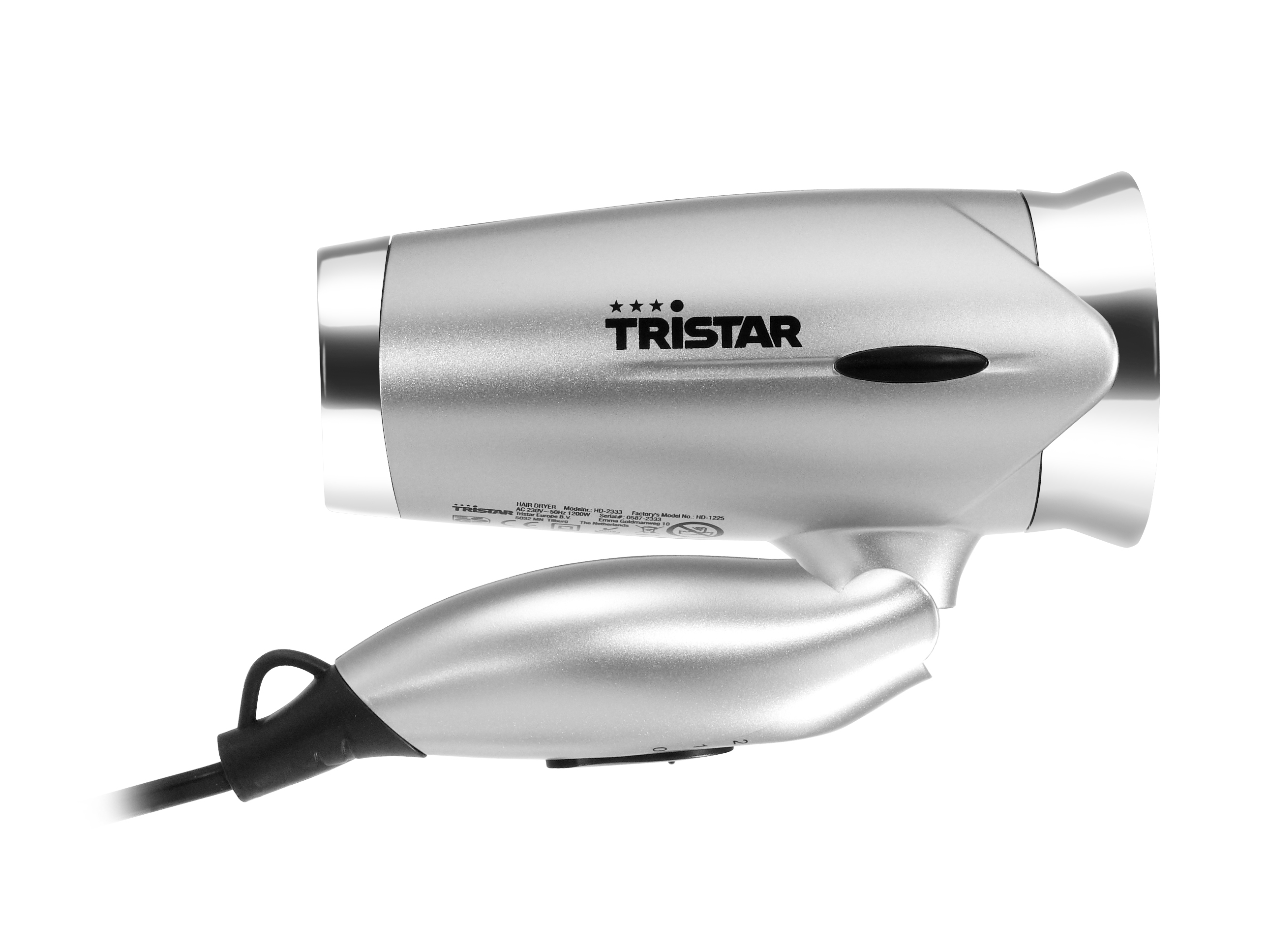 Srebrna suszarka do włosów Tristar z czarnym uchwytem i przewodem, białe tło.