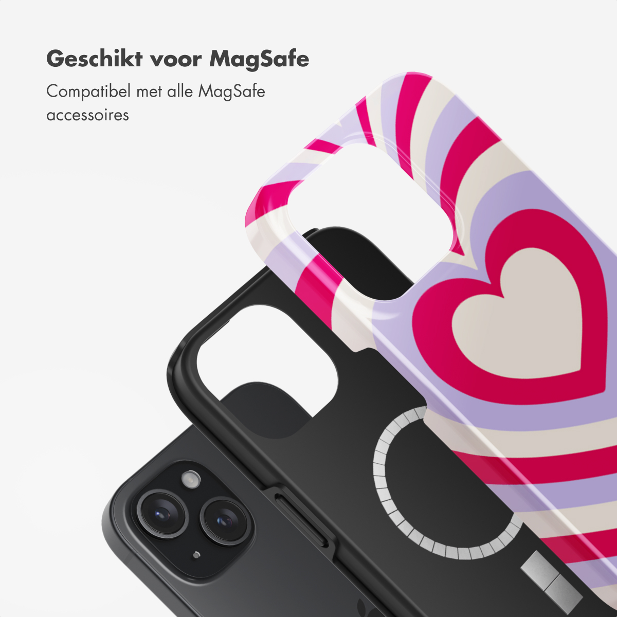 Telefoonhoesje met hartontwerp, over een telefoon. Witte achtergrond.