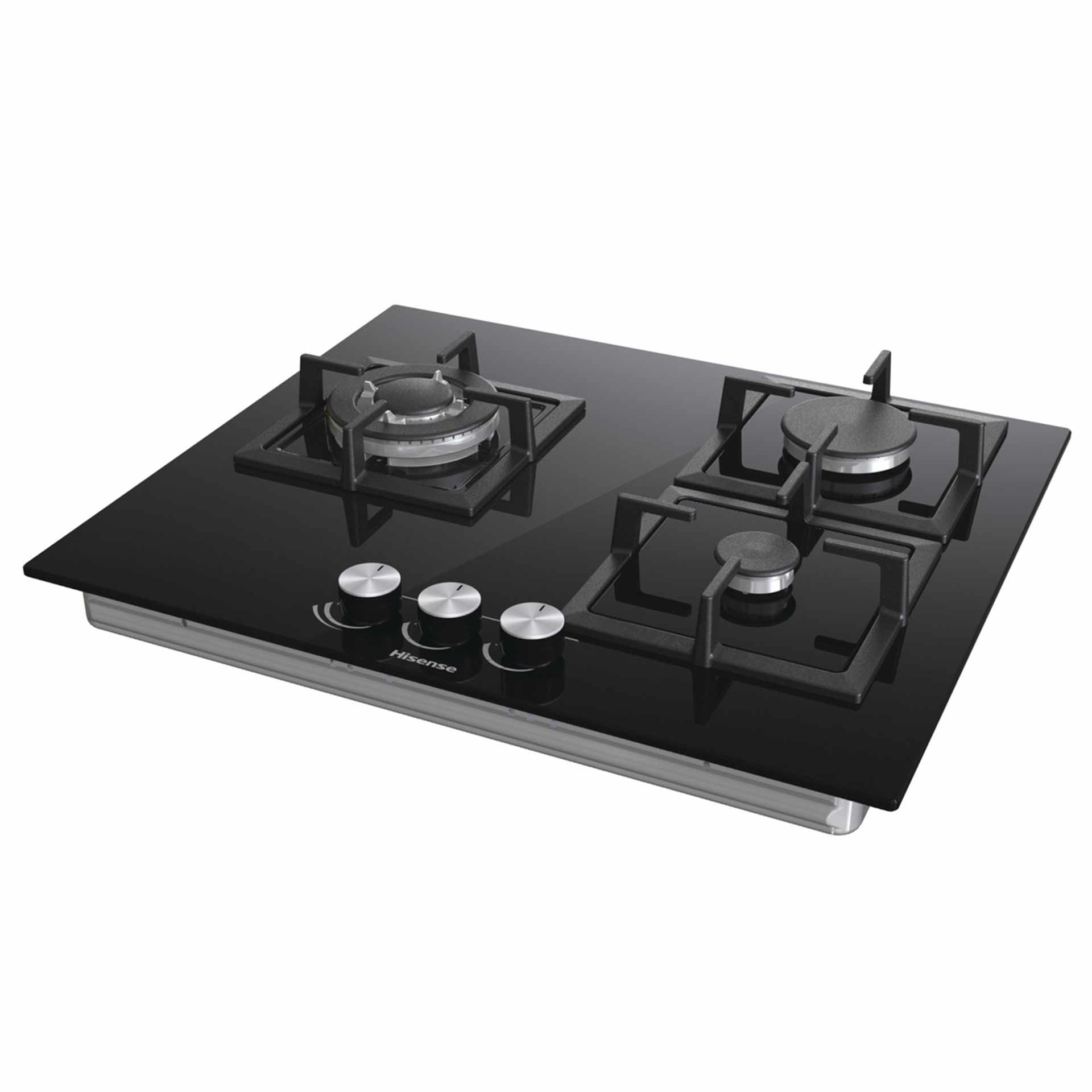 Piano cottura in vetro nero con quattro fuochi e tre manopole di controllo argentate. Logo Hisense visibile.