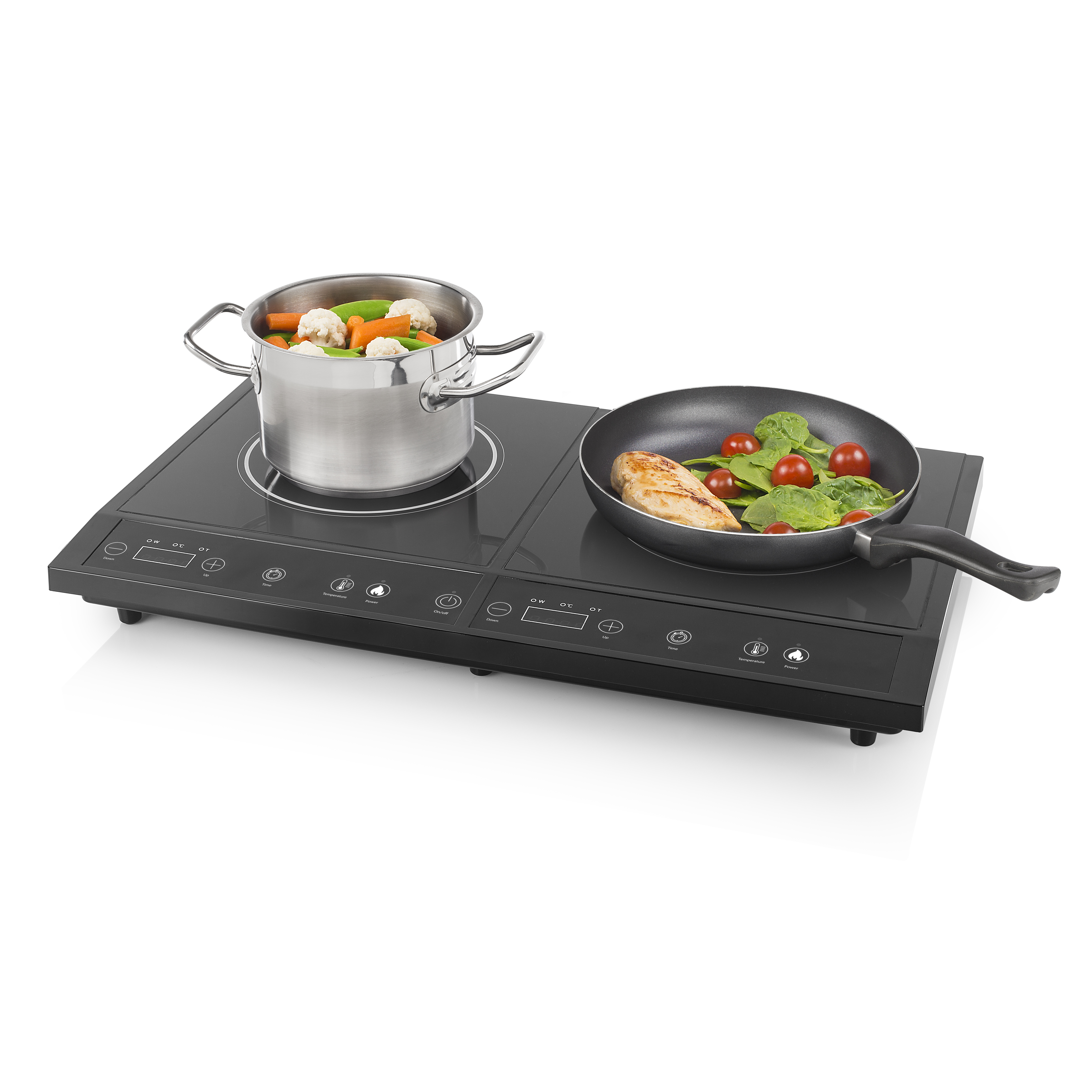 Placa de inducción doble negra con una olla y una sartén con comida. Fondo blanco.