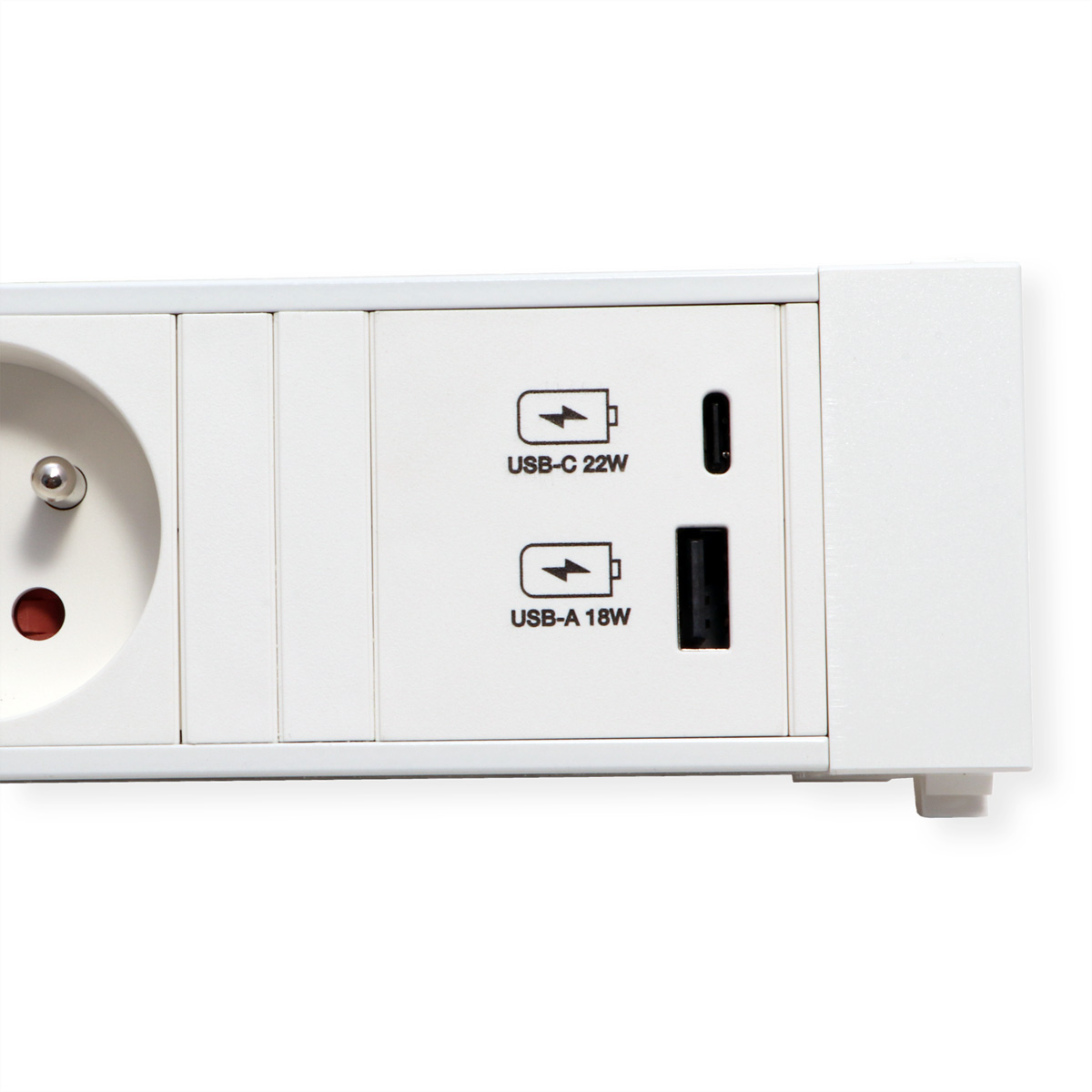 Une multiprise blanche avec ports USB et une prise de courant standard, étiquetée avec USB-A et USB-C.