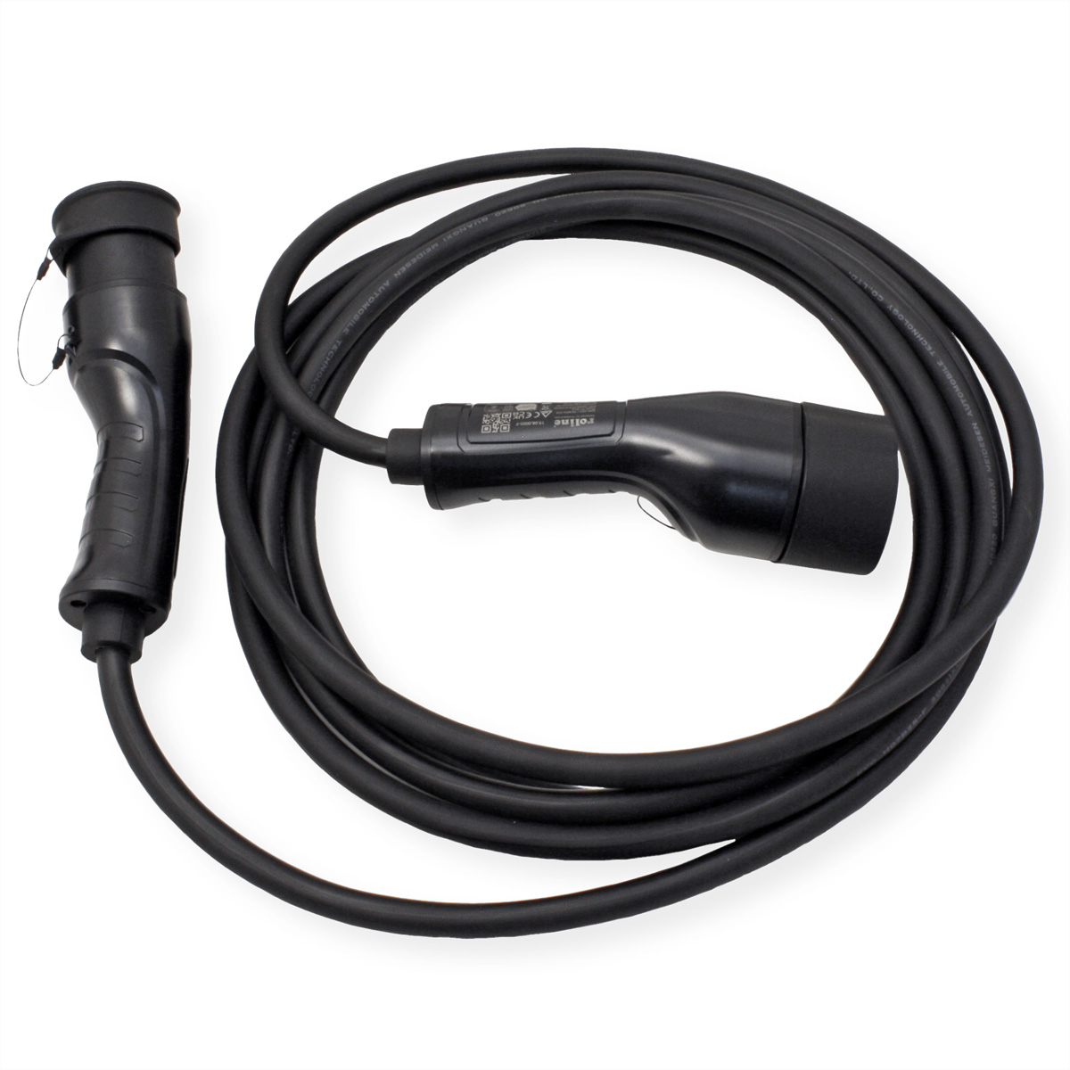 Zwarte laadkabel met een enkele connector, opgerold op een wit oppervlak.