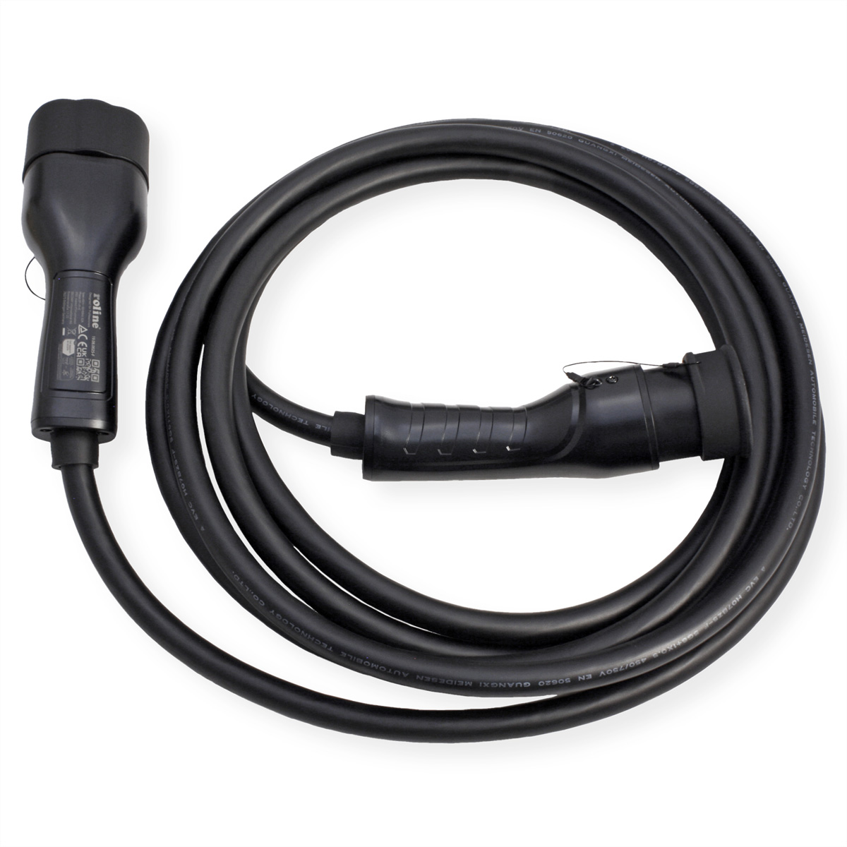 Câble de chargement noir avec deux extrémités. Une pour la voiture et une pour le chargeur.