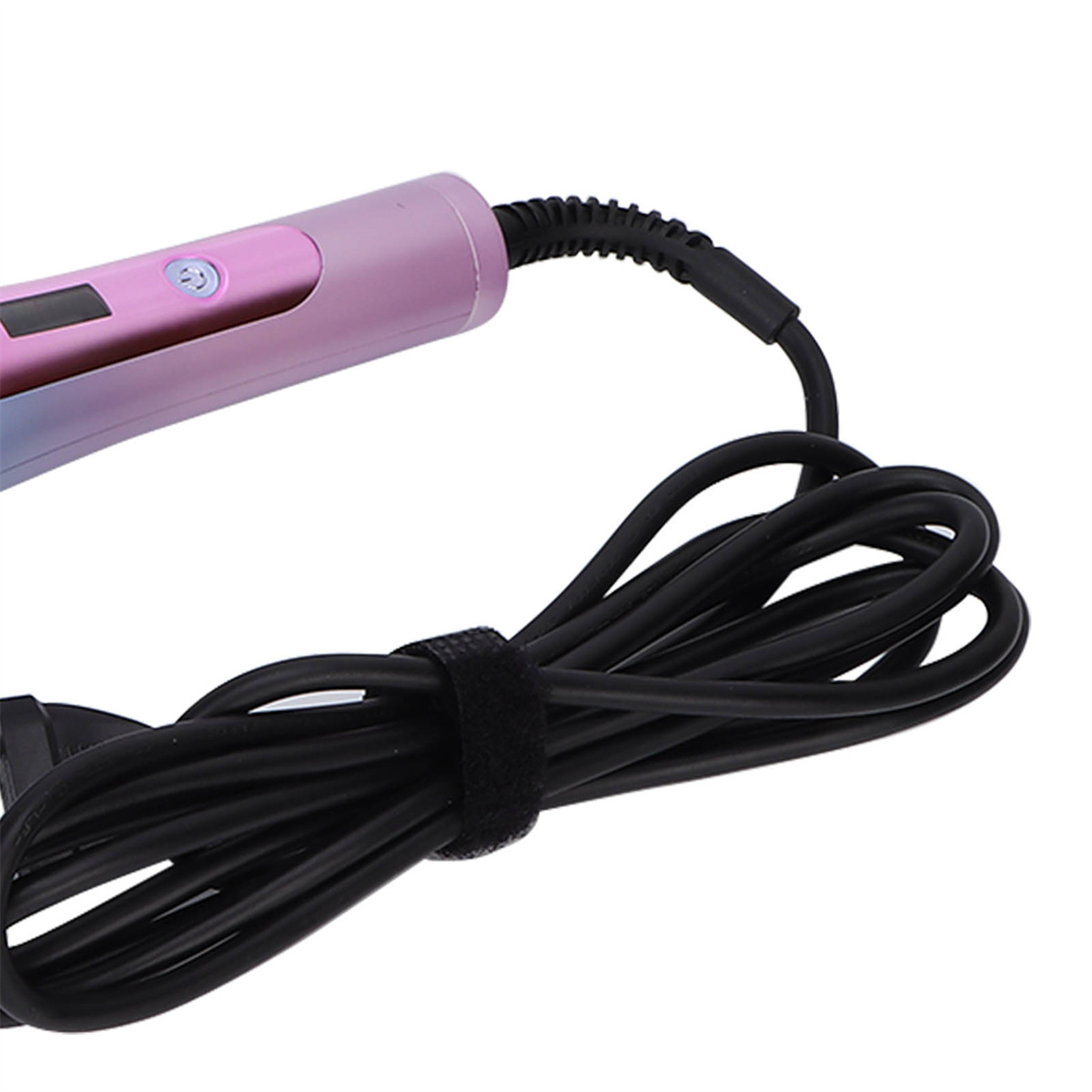Ein Lockenstab mit schwarzem Kabel und einem rosa-blauen Griff.
