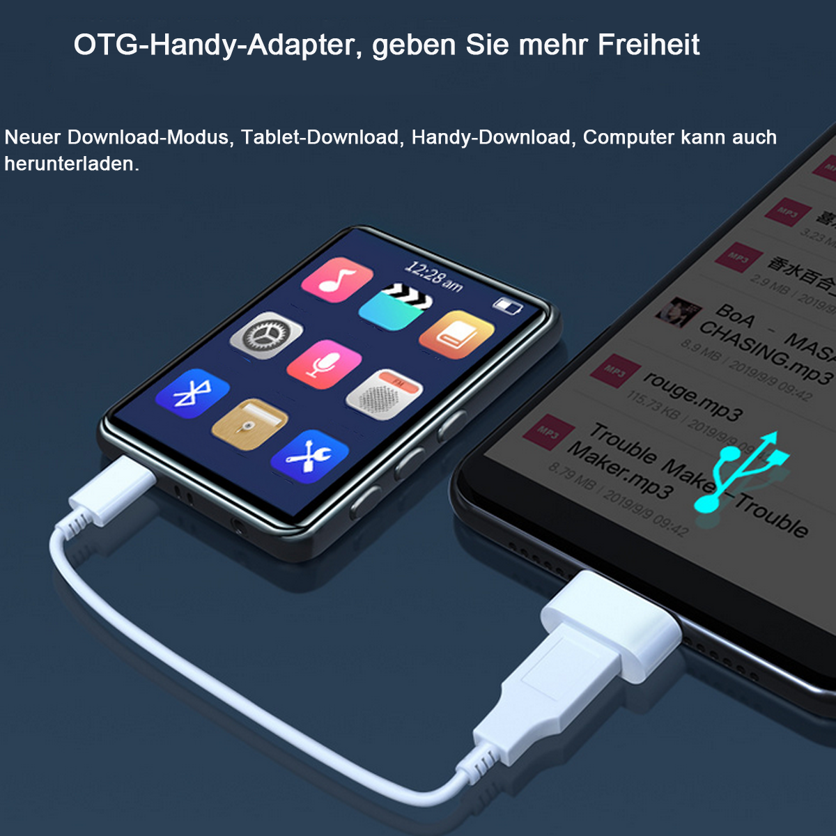 Smartphone mit Musikplayer per weißem Kabel verbunden. Beide Geräte zeigen ihre Bildschirme.