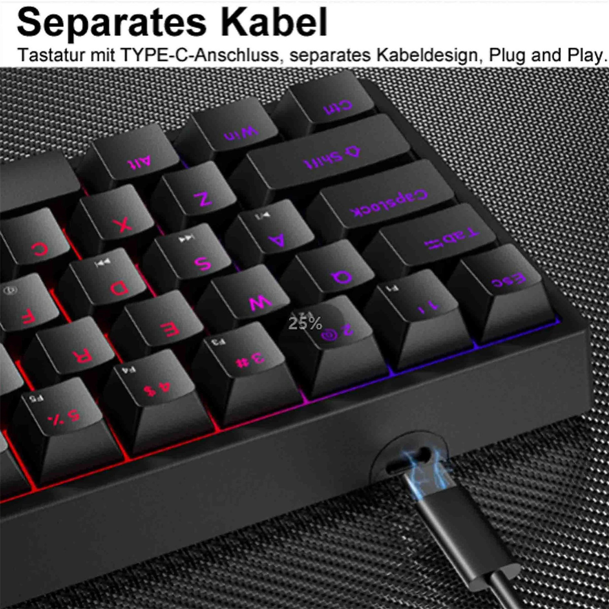 Schwarze Tastatur mit bunten Tasten. Ein schwarzes Kabel ist eingesteckt.
