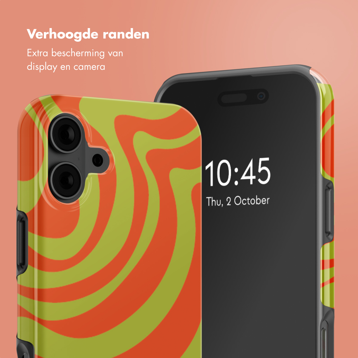 Un telefono in una custodia a motivi a spirale con uno schermo che mostra l'ora e la data.