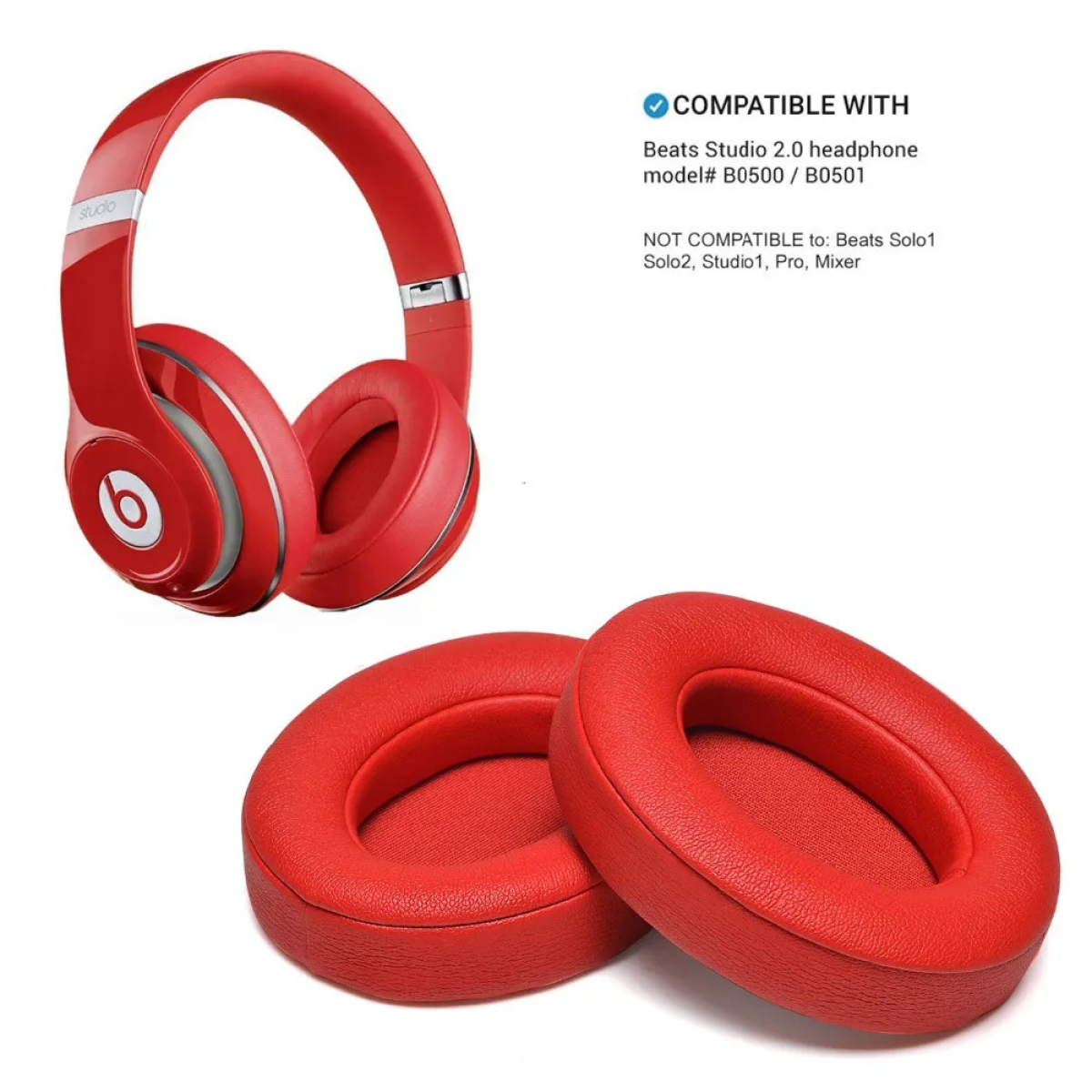 Rote Beats Studio-Kopfhörer und zwei rote Ohrpolster werden gezeigt. Text weist auf Kompatibilität mit Studio 2.0 hin.