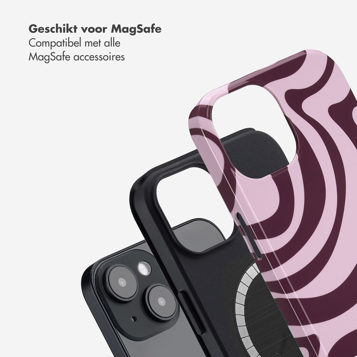 Telefoonhoesje op witte achtergrond. Het heeft een zwarte achterkant en een roze en paars patroon.