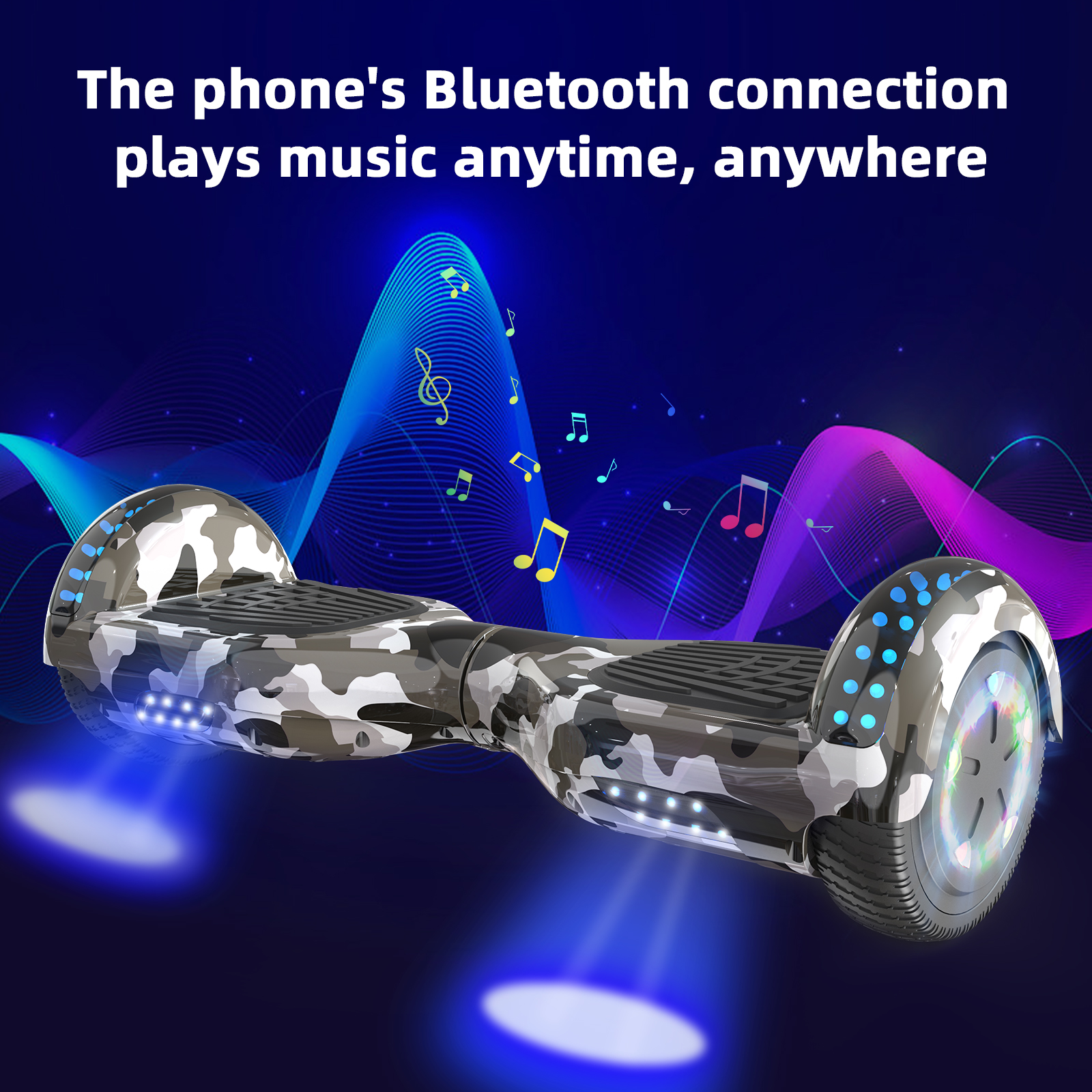 Hoverboard mit Camouflage-Muster. Blauer und violetter Hintergrund. Musiknoten schweben.
