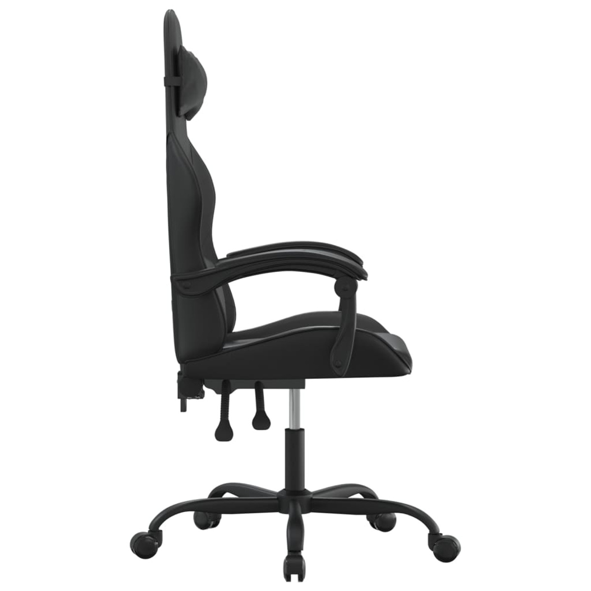 Schwarzer Gaming-Stuhl, Seitenansicht. Er hat eine Kopfstütze, Armlehnen und Räder. Schwarzer Hintergrund.
