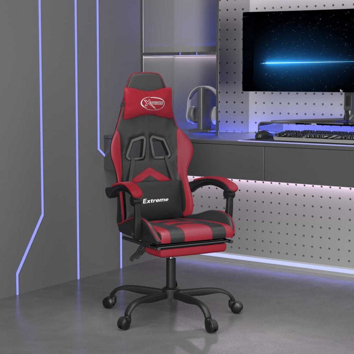 Gaming-Stuhl in Rot und Schwarz, in einem Raum mit Monitor und Kopfhörern.