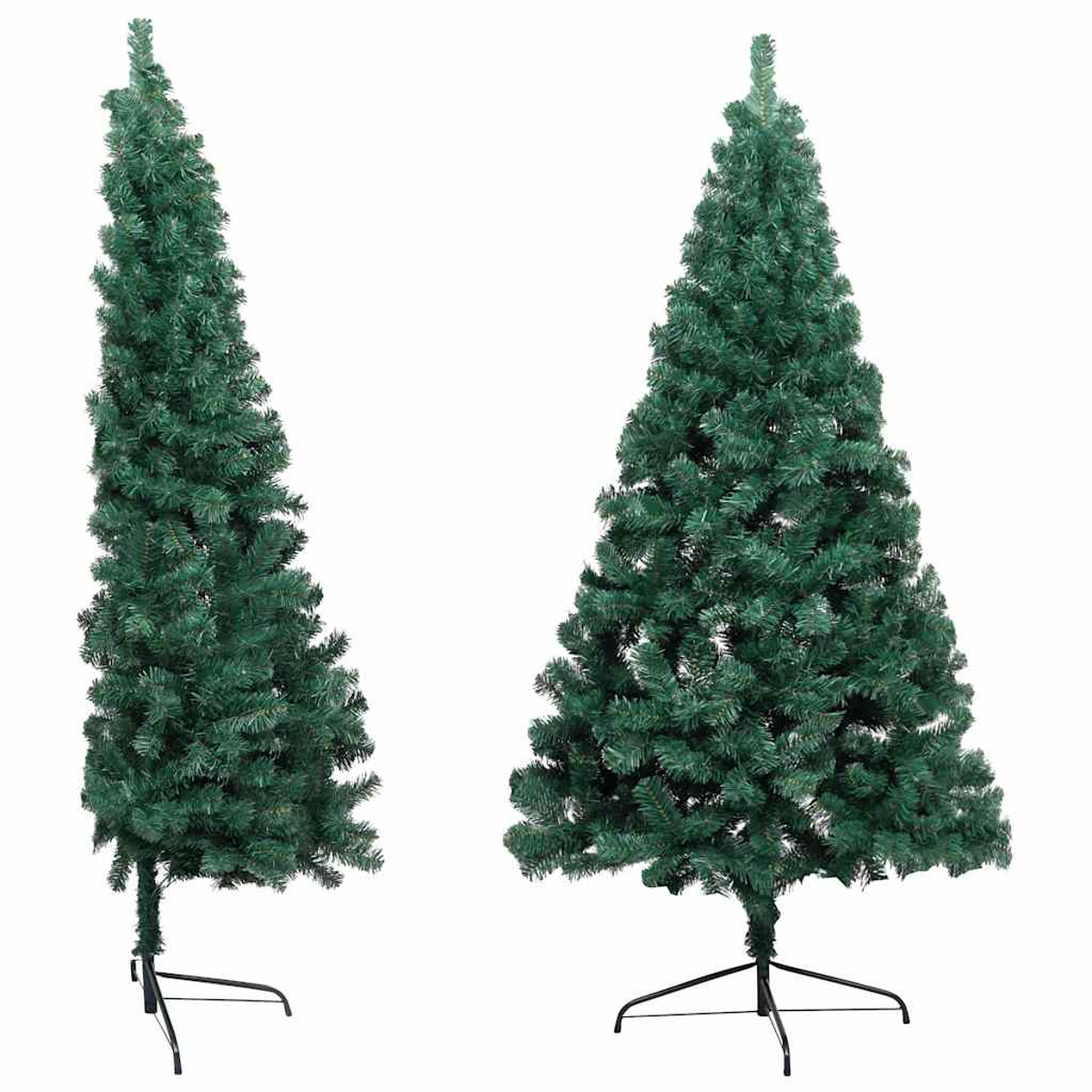 Zwei grüne künstliche Weihnachtsbäume auf weißem Hintergrund. Vorderansicht.