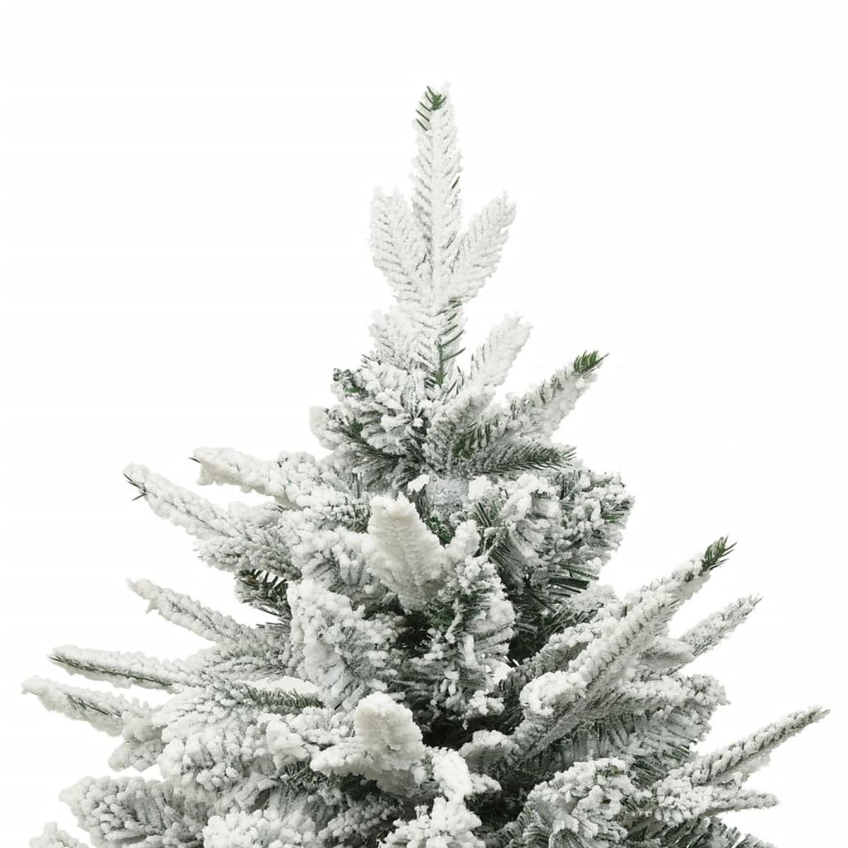 Spitze eines schneebedeckten Weihnachtsbaums, weißer Hintergrund.