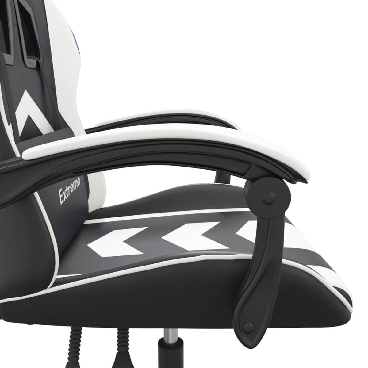 Gaming-Stuhl, Nahaufnahme der Seite. Schwarz-weißes Design mit weißen Pfeilen.