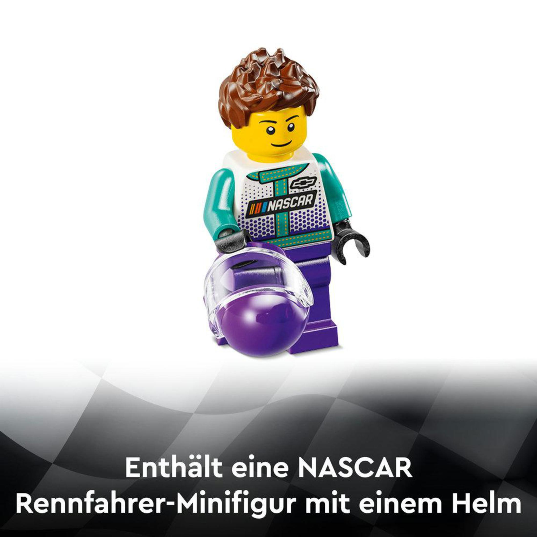 Minifigurka Lego NASCAR w kombinezonie wyścigowym, z fioletowym kaskiem.