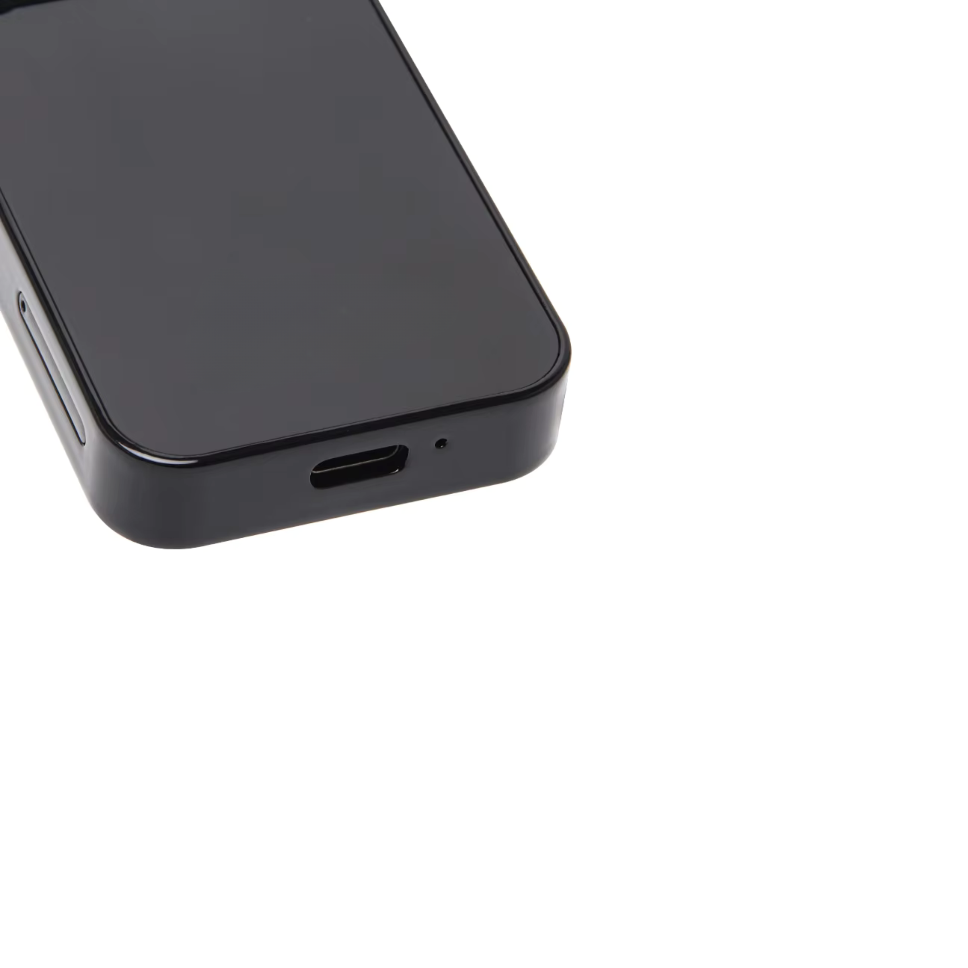 Primo piano di un dispositivo nero con porta USB-C, isolato su bianco.