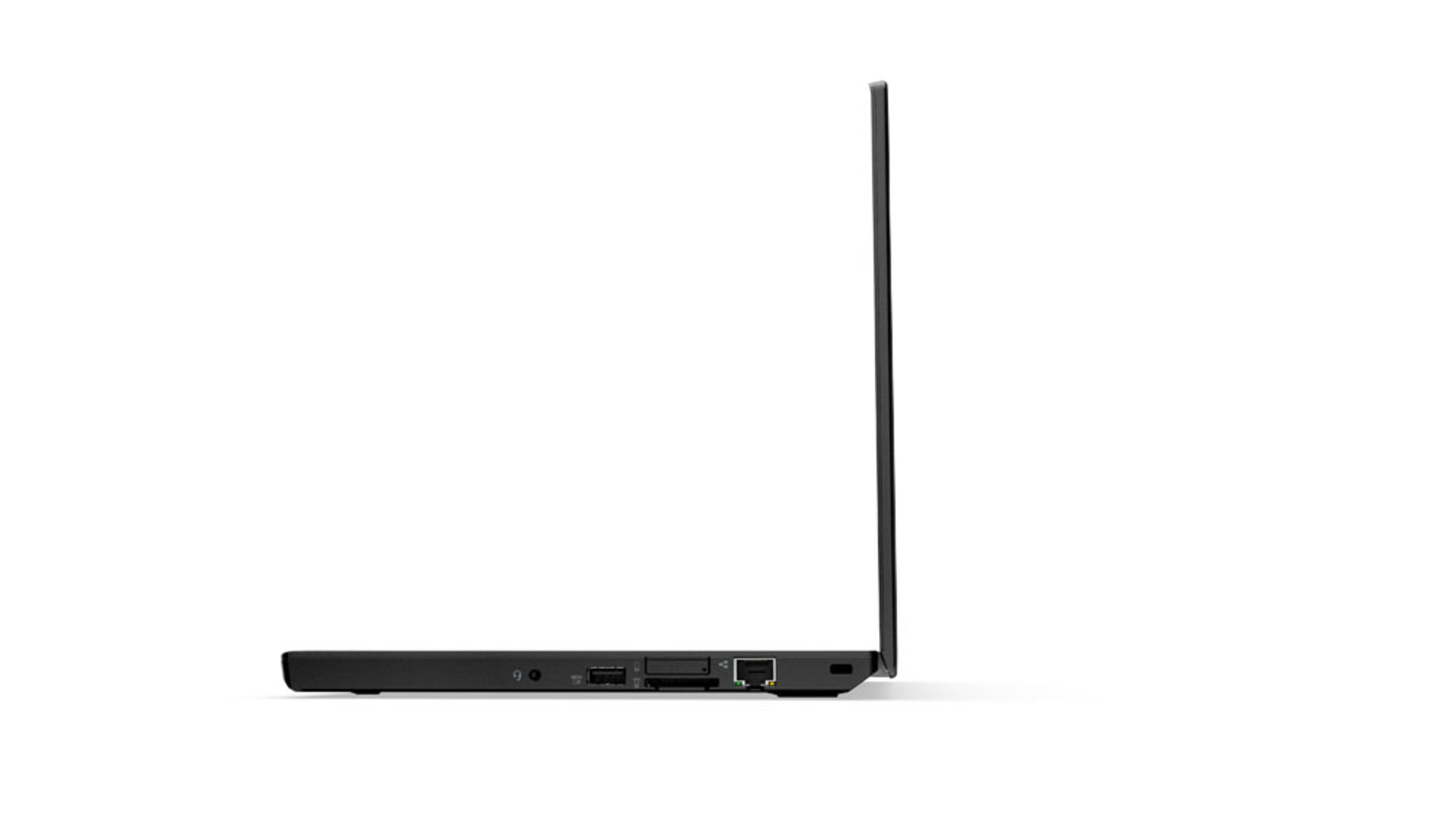 Laptop-Seitenansicht auf weißem Hintergrund, zeigt Anschlüsse und ein schlankes Profildesign.
