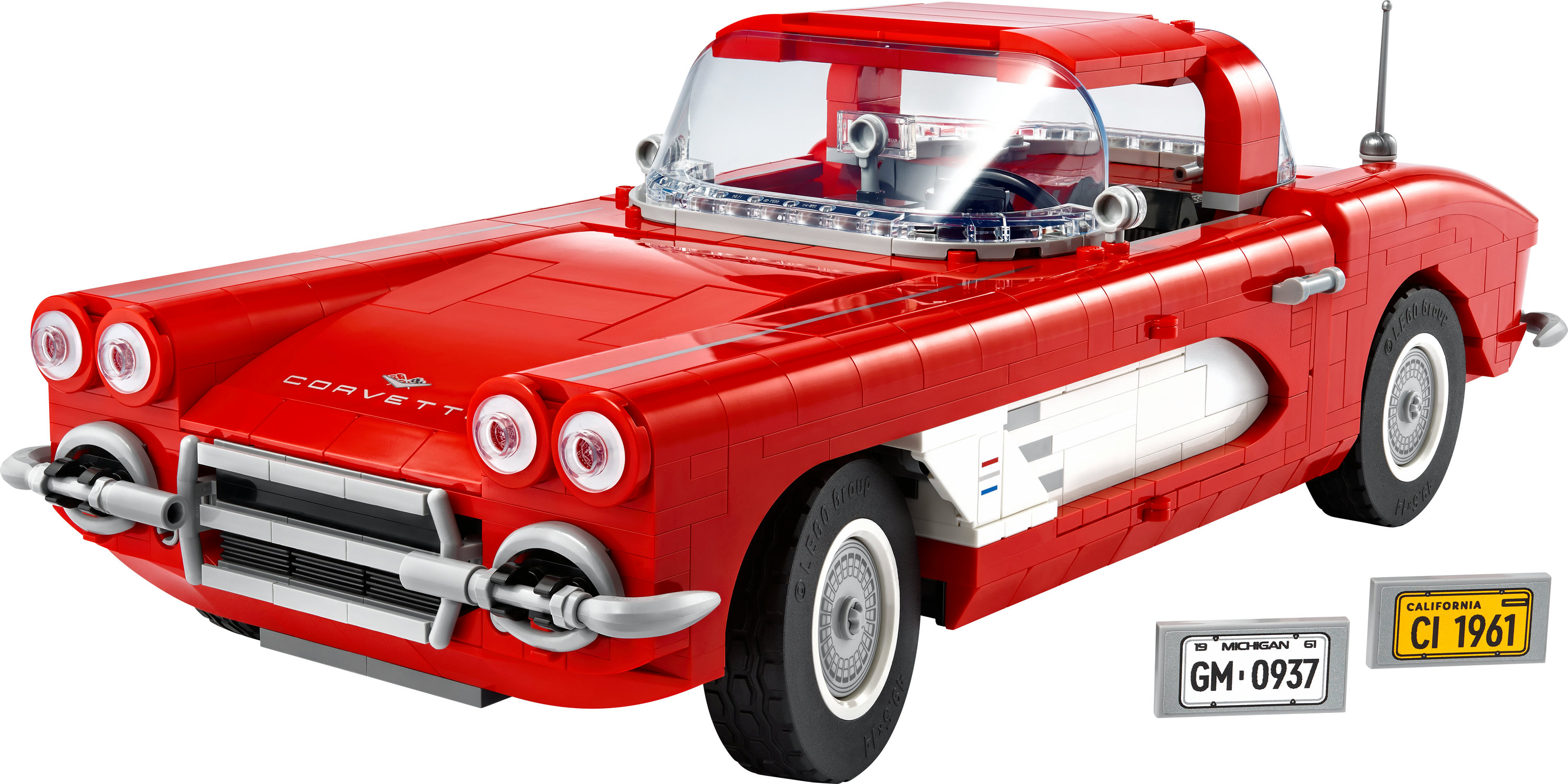 Modello Lego Corvette rosso con targhe, vista frontale.